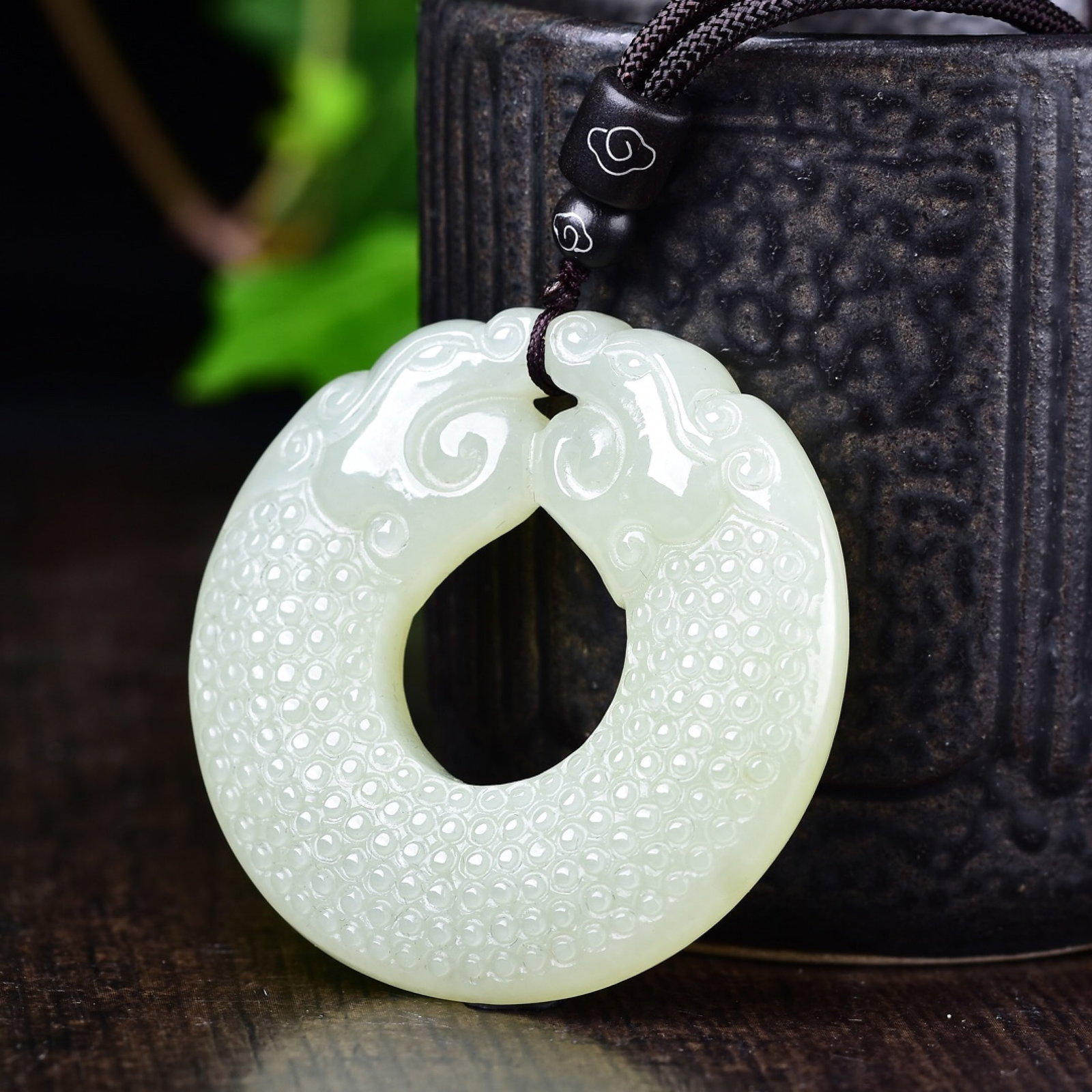 An Exquisite White Jade Dragon Pattern Pendant - 4