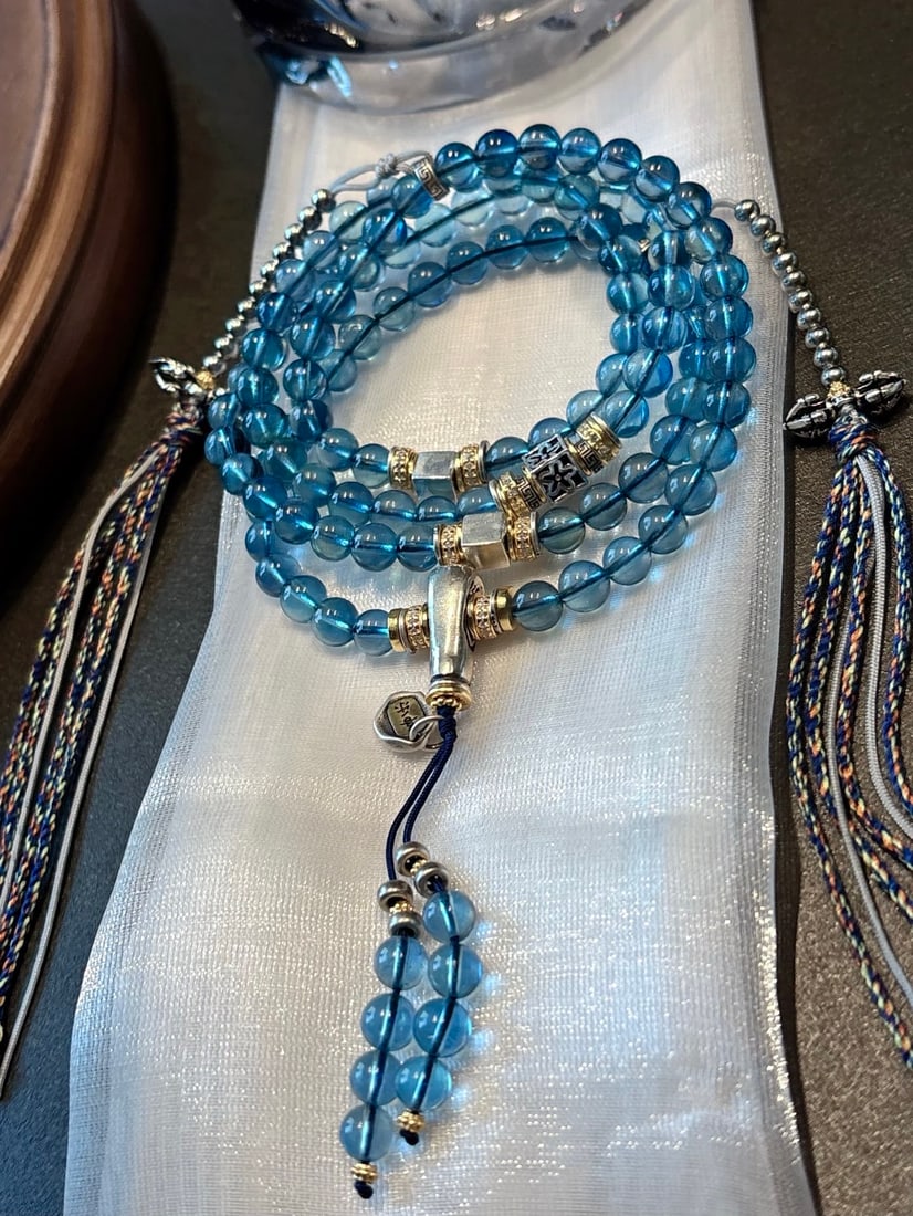 An Exquisite Aquamarine Bracelets: An Exquisite Aquamarine Bracelets,Size:6.3mm,Weight:56.8g 海蓝宝手串