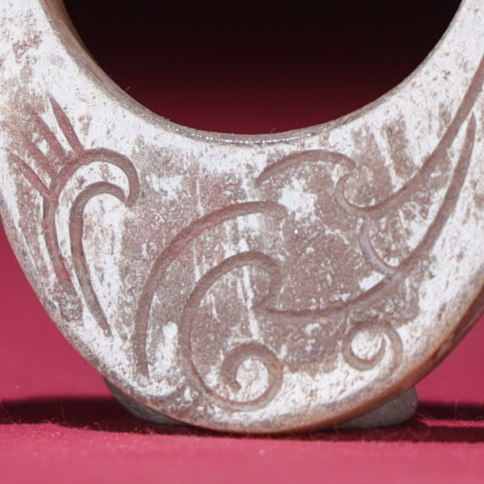 White Jade Dragon Pattern Pendant - 4
