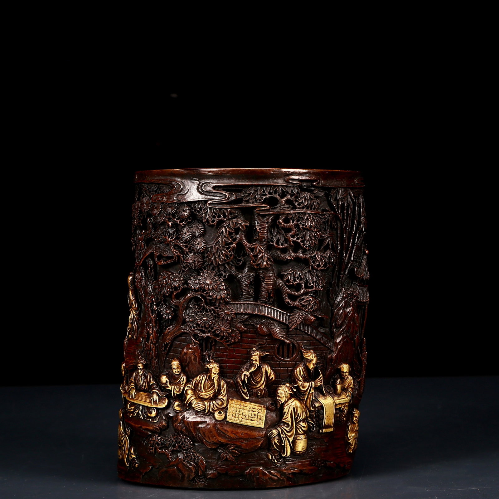 An Exquisite Gilt Bronze Character and Story Pattern Brush Pot: An Exquisite Gilt Bronze Character and Story Pattern Brush Pot