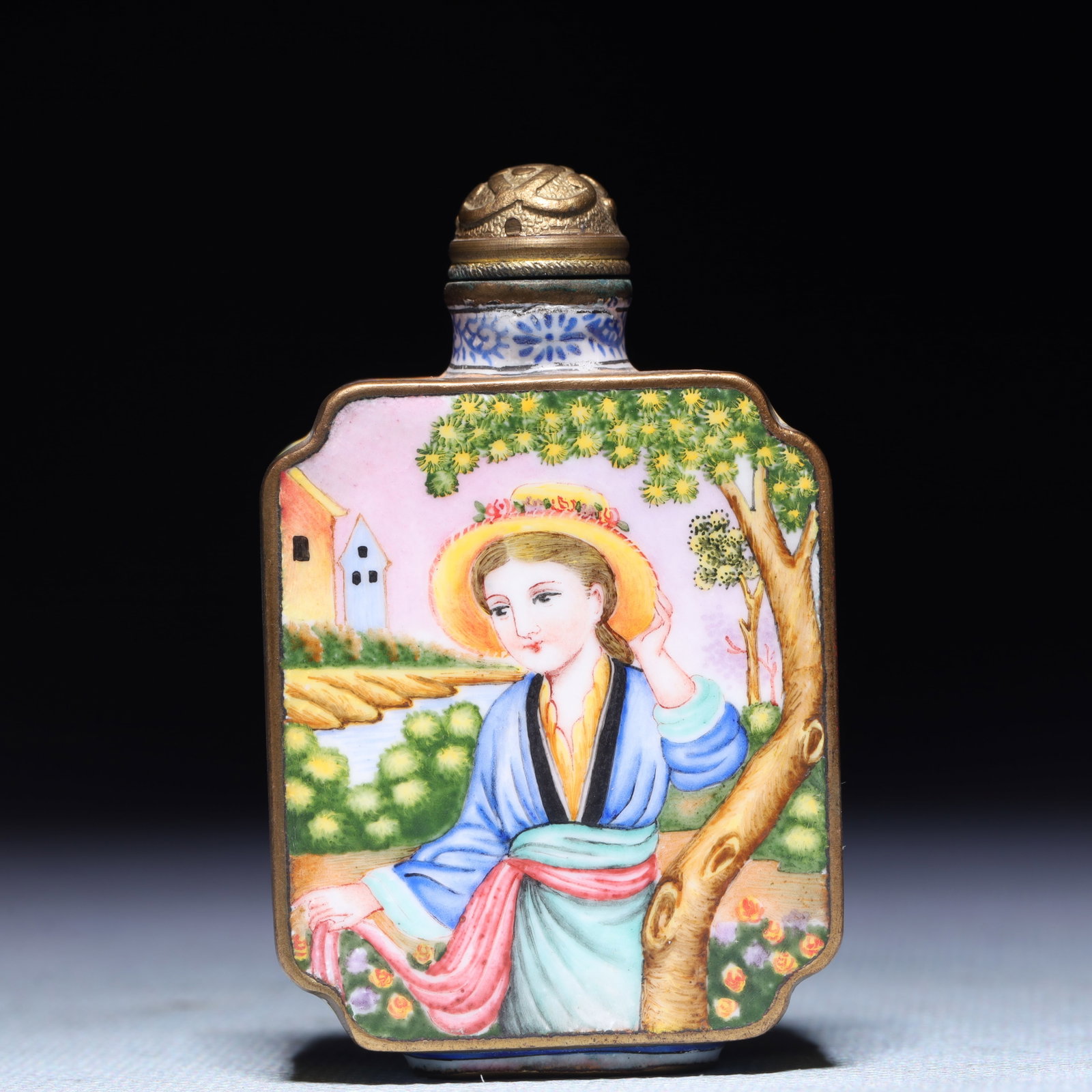 An Exquisite Painted Enamel Figure Pattern Snuff Bottle - 5