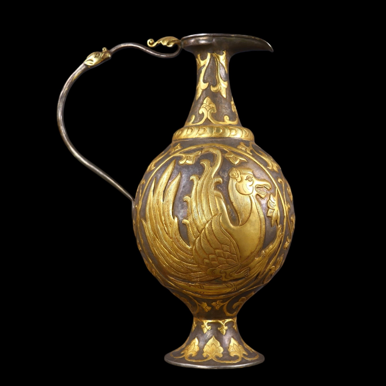 An Exquisite Gilt Beast Pattern Ewer (1 of 9)