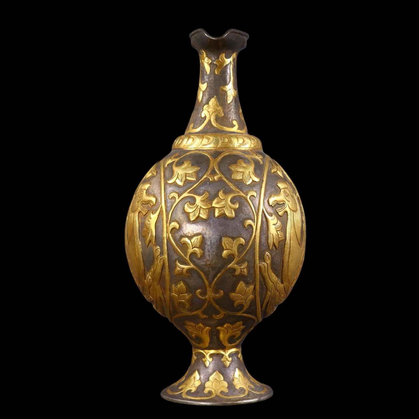 An Exquisite Gilt Beast Pattern Ewer - 2