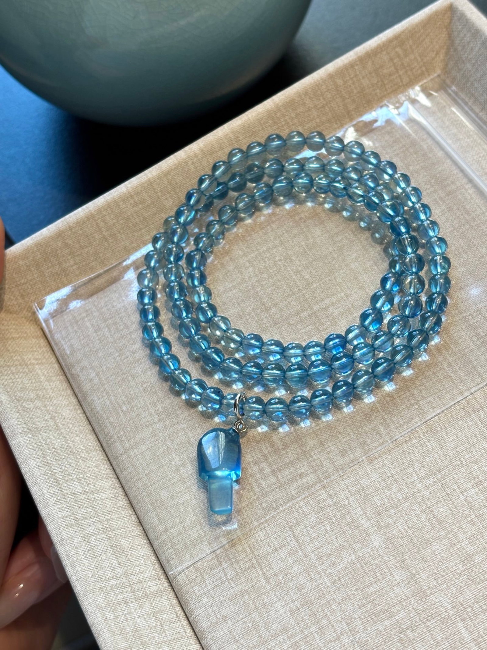 An Exquisite Aquamarine Bracelet