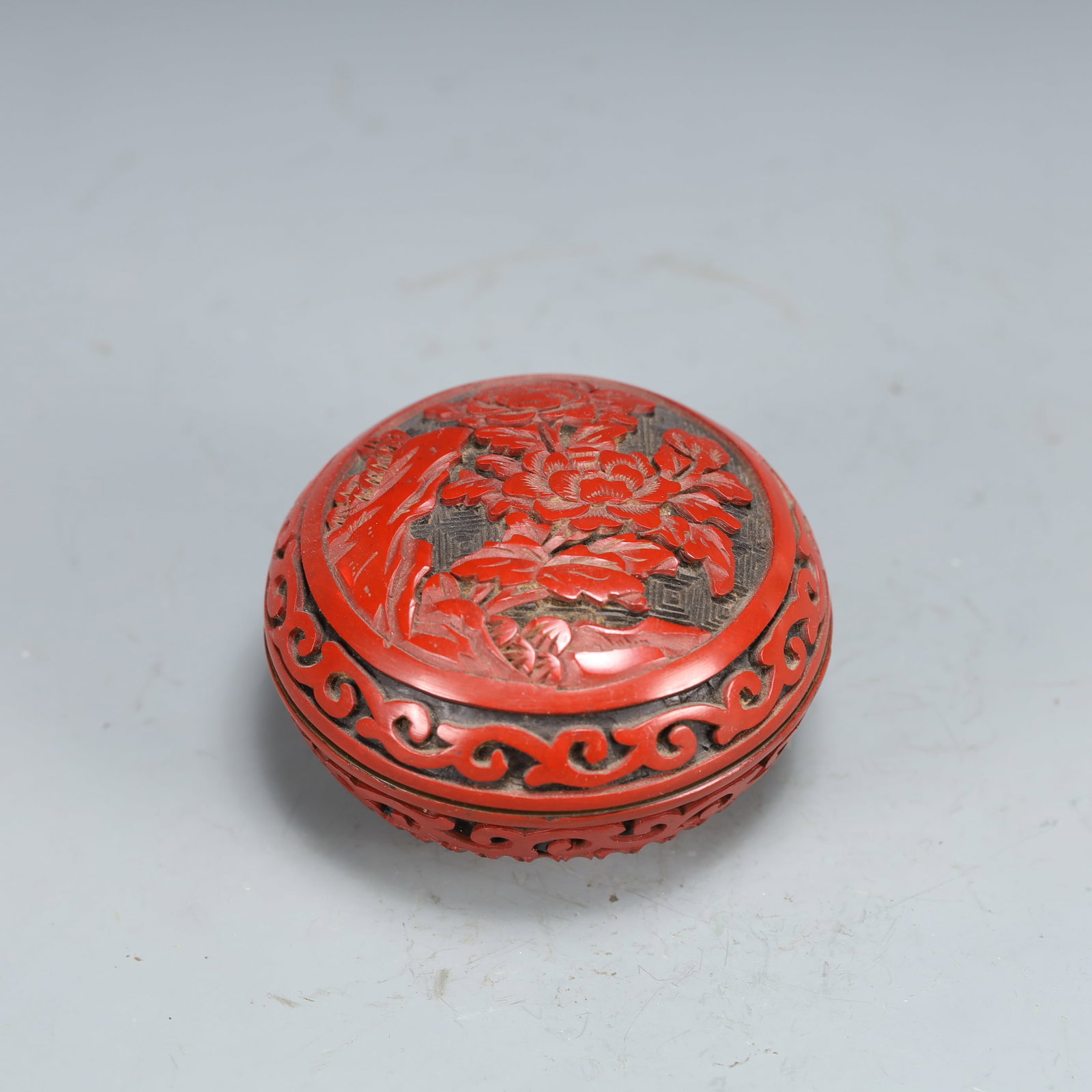 An Exquisite Carved Red Lacquer Flower Pattern Box (1 of 7)