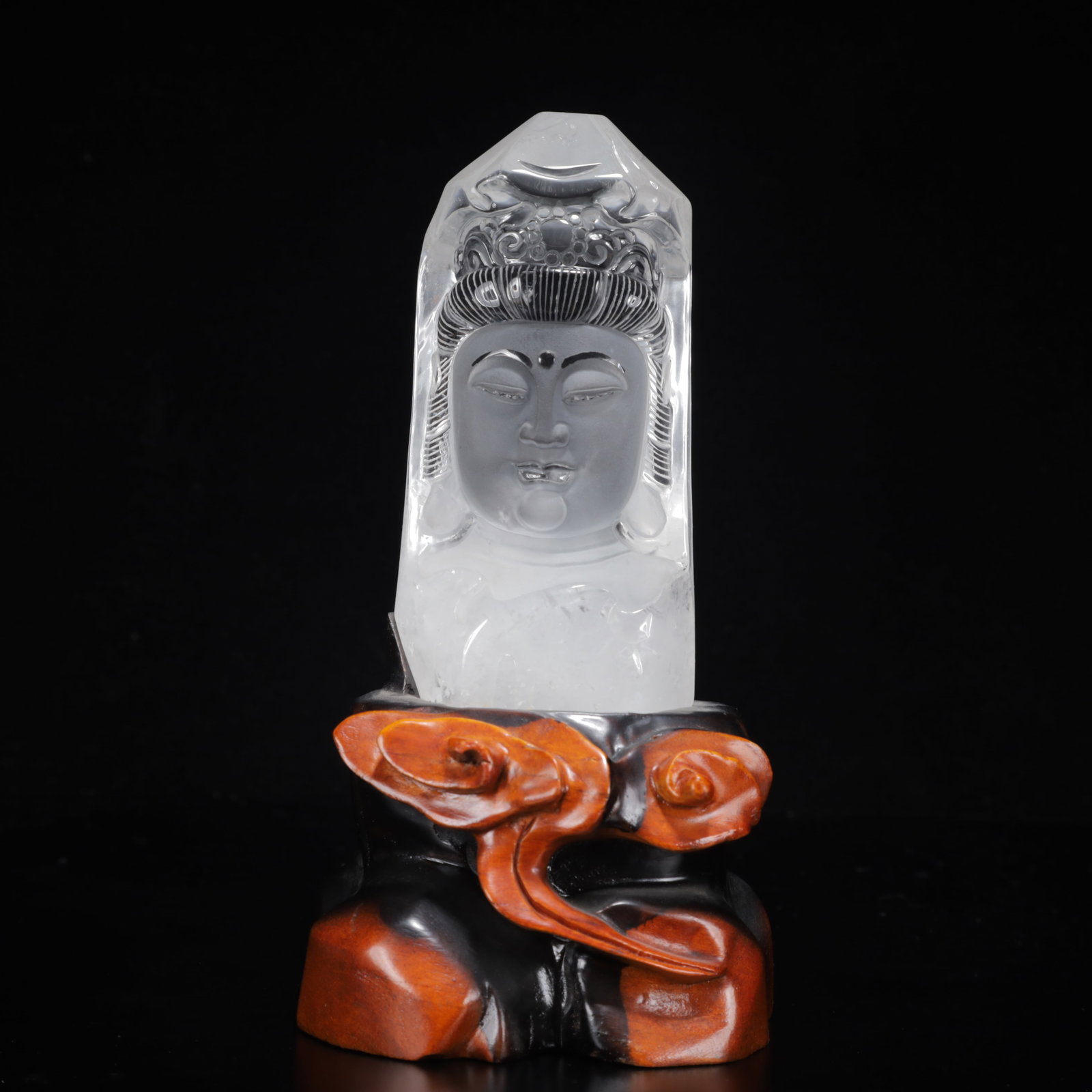 An Exquisite Crystal Statue of Avalokitesvara: An Exquisite Crystal Statue of Avalokitesvara