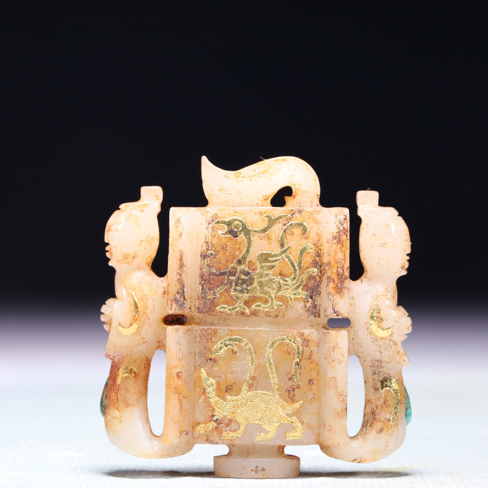 An Exquisite White Jade Inlaid Gold Auspicious Beast Pattern Ornament: An Exquisite White Jade Inlaid Gold Auspicious Beast Pattern Ornament