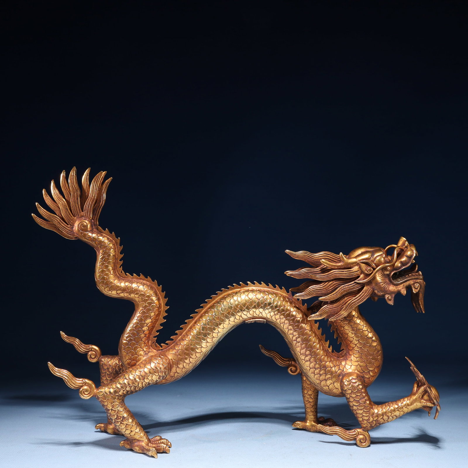 An Exquisite Gilt Bronze Dragon Ornament (1 of 10)