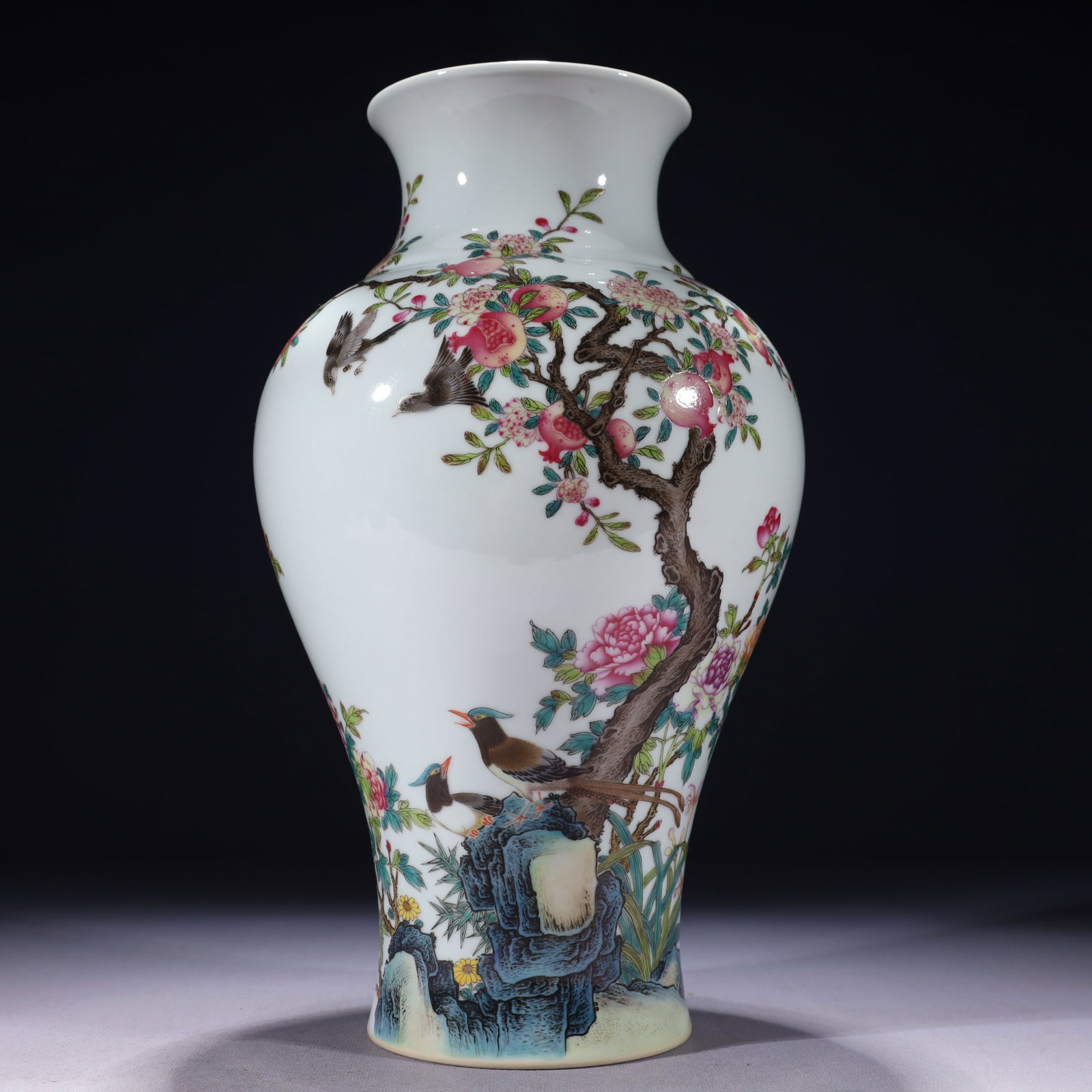 An Exquisite Famille-Rose Flower and Bird Pattern Vase,with poem: An Exquisite Famille-Rose Flower and Bird Pattern Vase,with poem