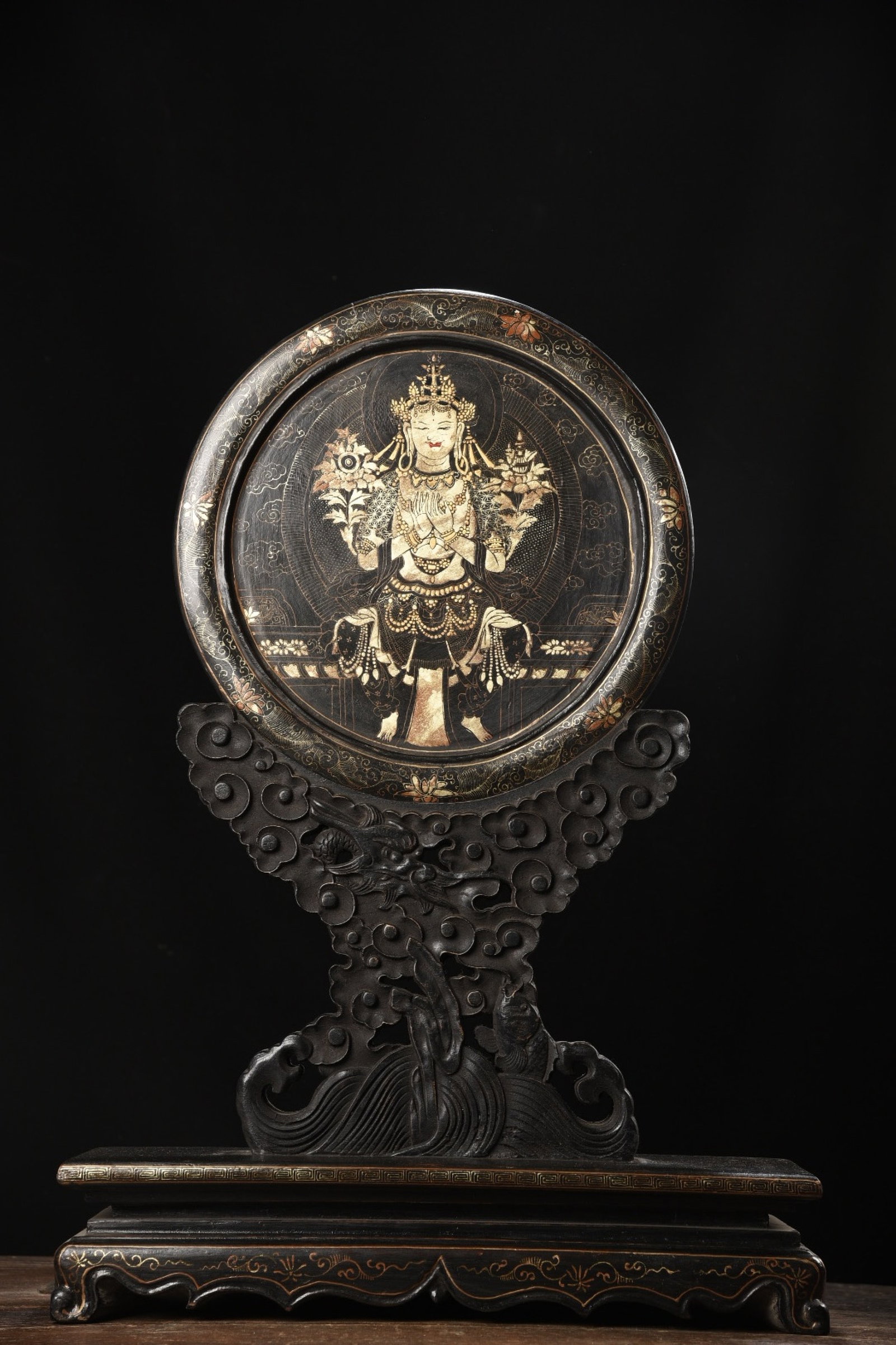 An Exquisite Carved Lacquer Painted Gold Statue of Avalokitesvara Table Screen (1 of 9)