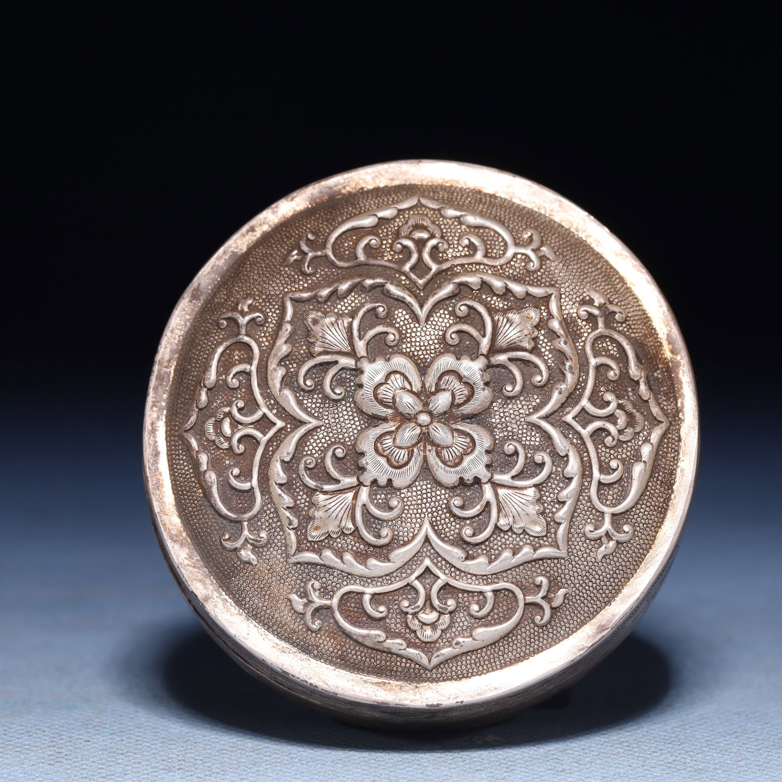An Exquisite Silver Flower and Pattern Box - 8