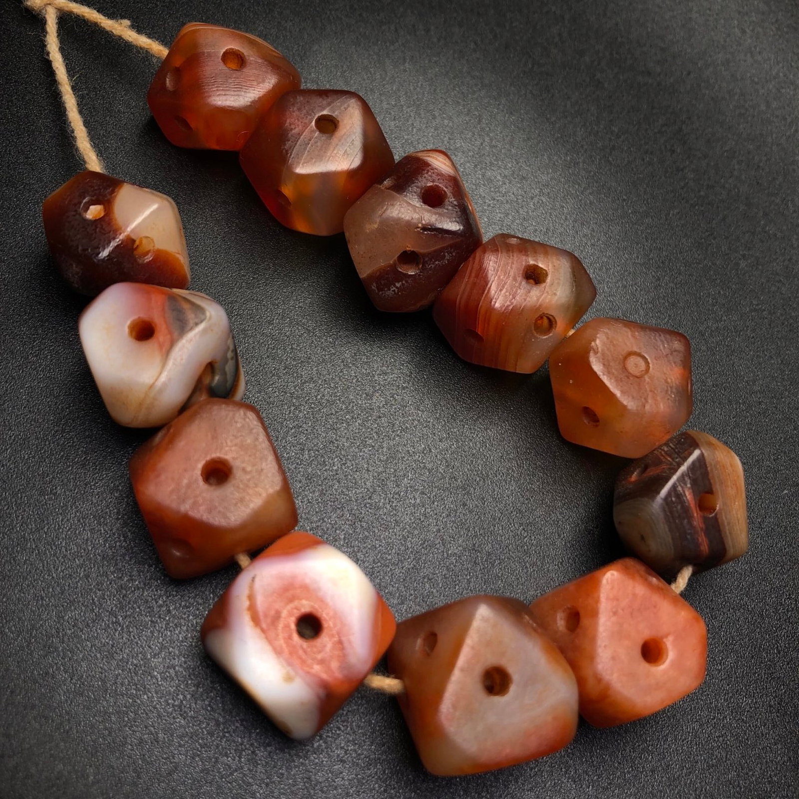 A Precious Agate Bracelets - 6
