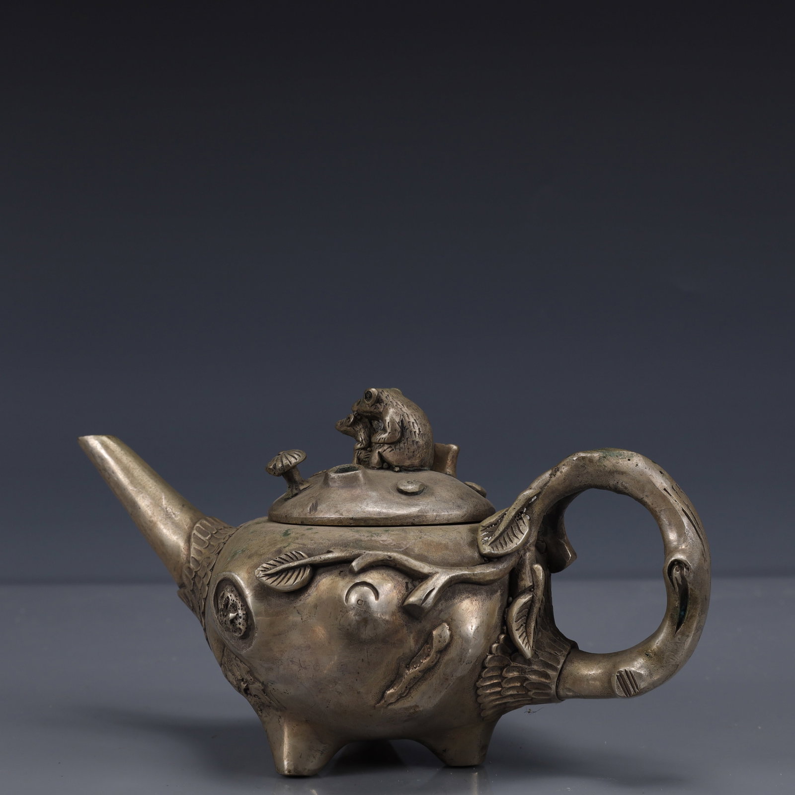 An Exquisite Silver-Plated Bronze Mouse Pattern Ewer - 8