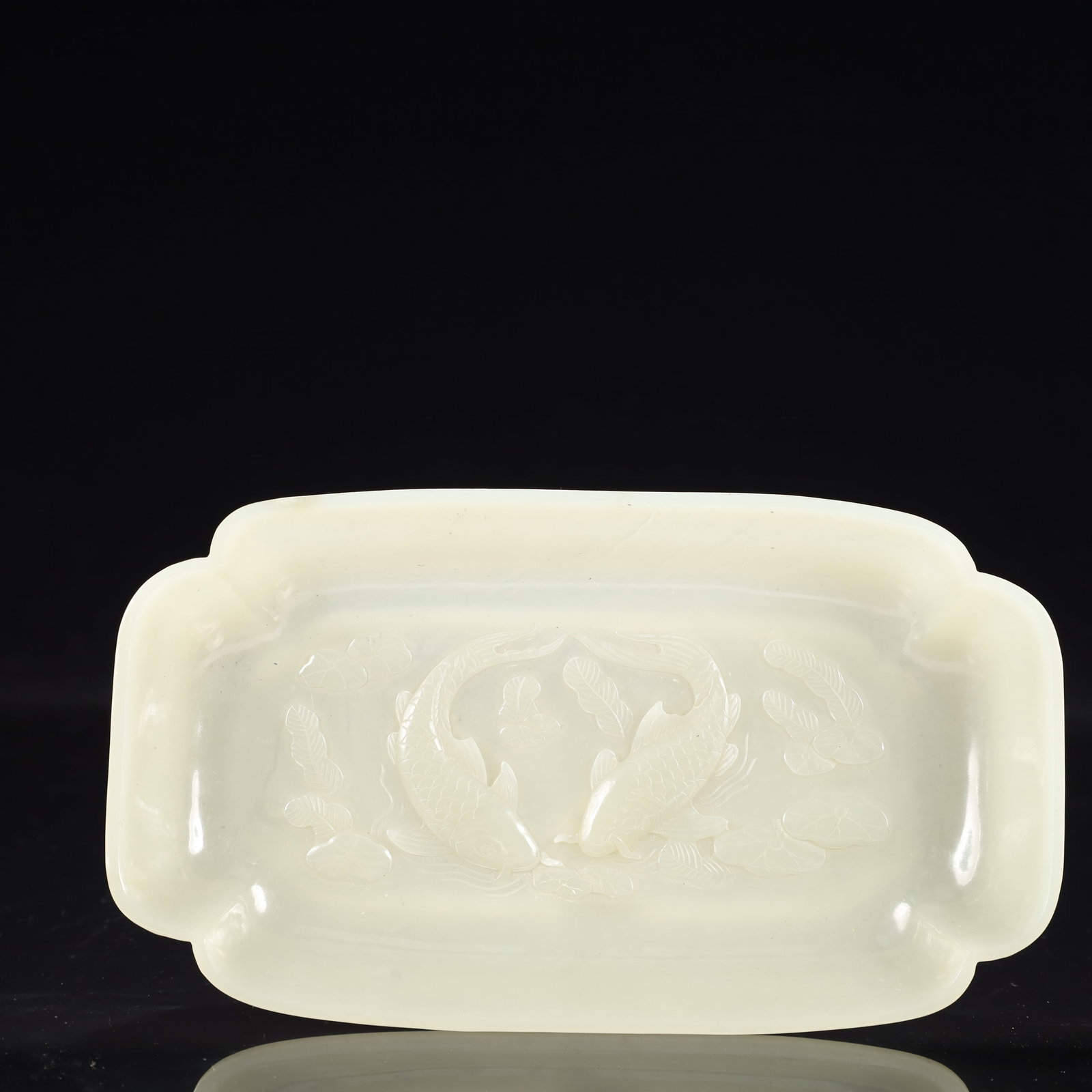 An Exquisite White Jade Fish Pattern Water Pot: An Exquisite White Jade Fish Pattern Water Pot