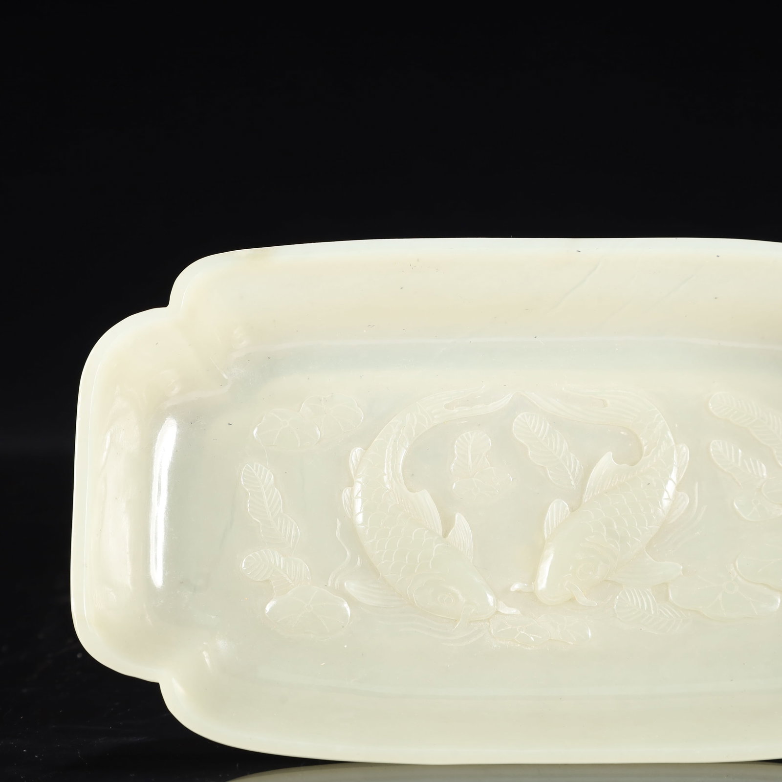 An Exquisite White Jade Fish Pattern Water Pot - 3