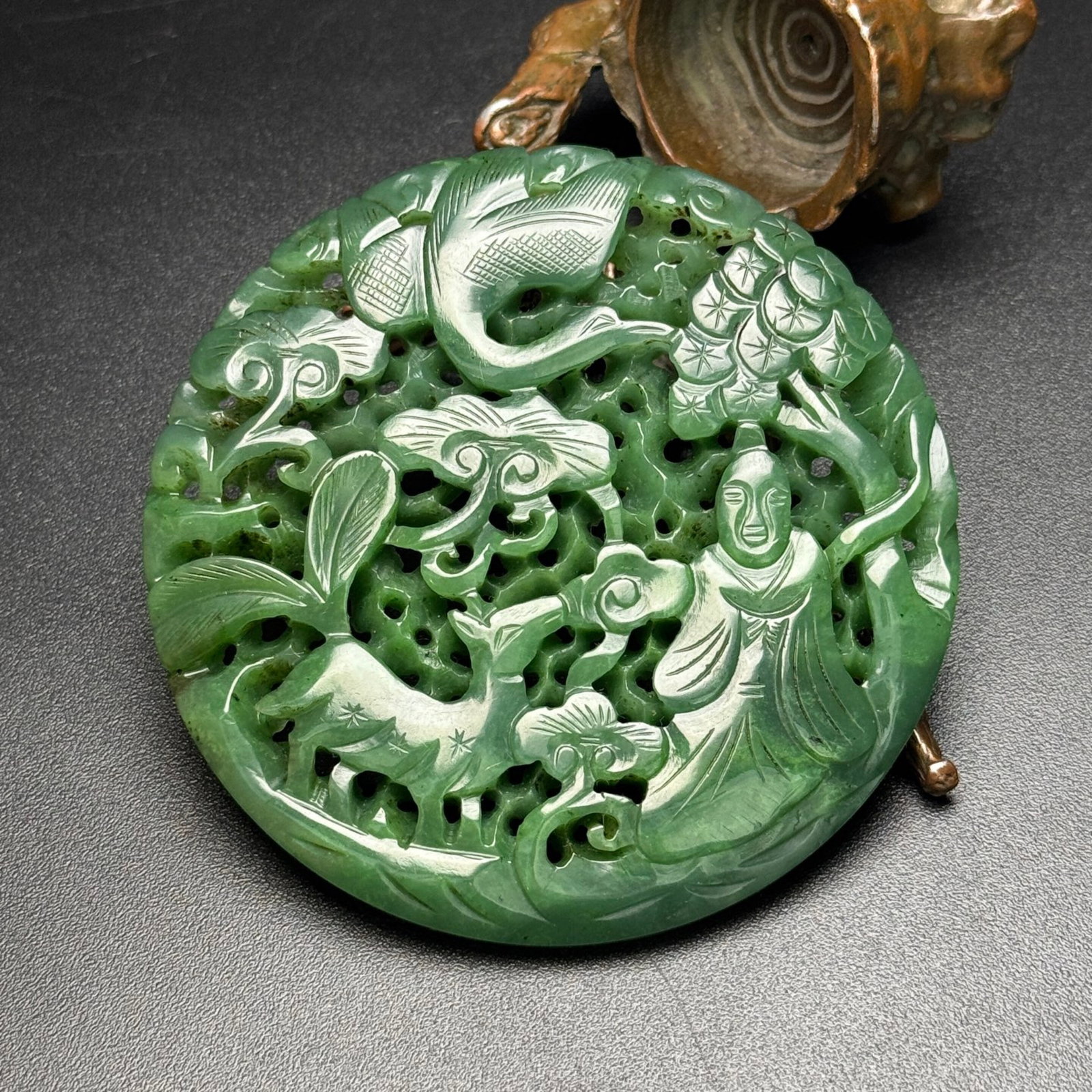 An Exquisite Jasper Figure Pattern Pendant (1 of 7)