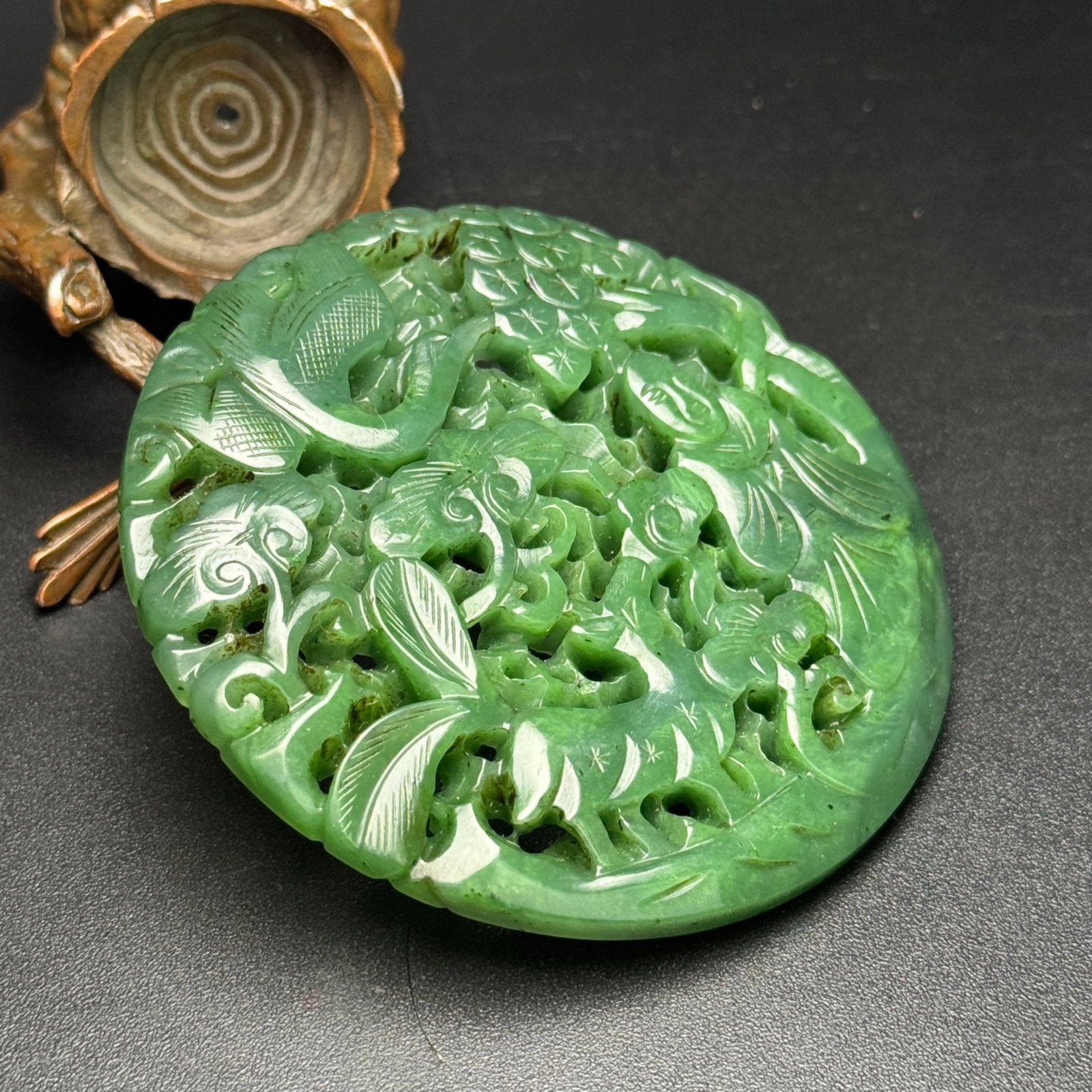 An Exquisite Jasper Figure Pattern Pendant - 3