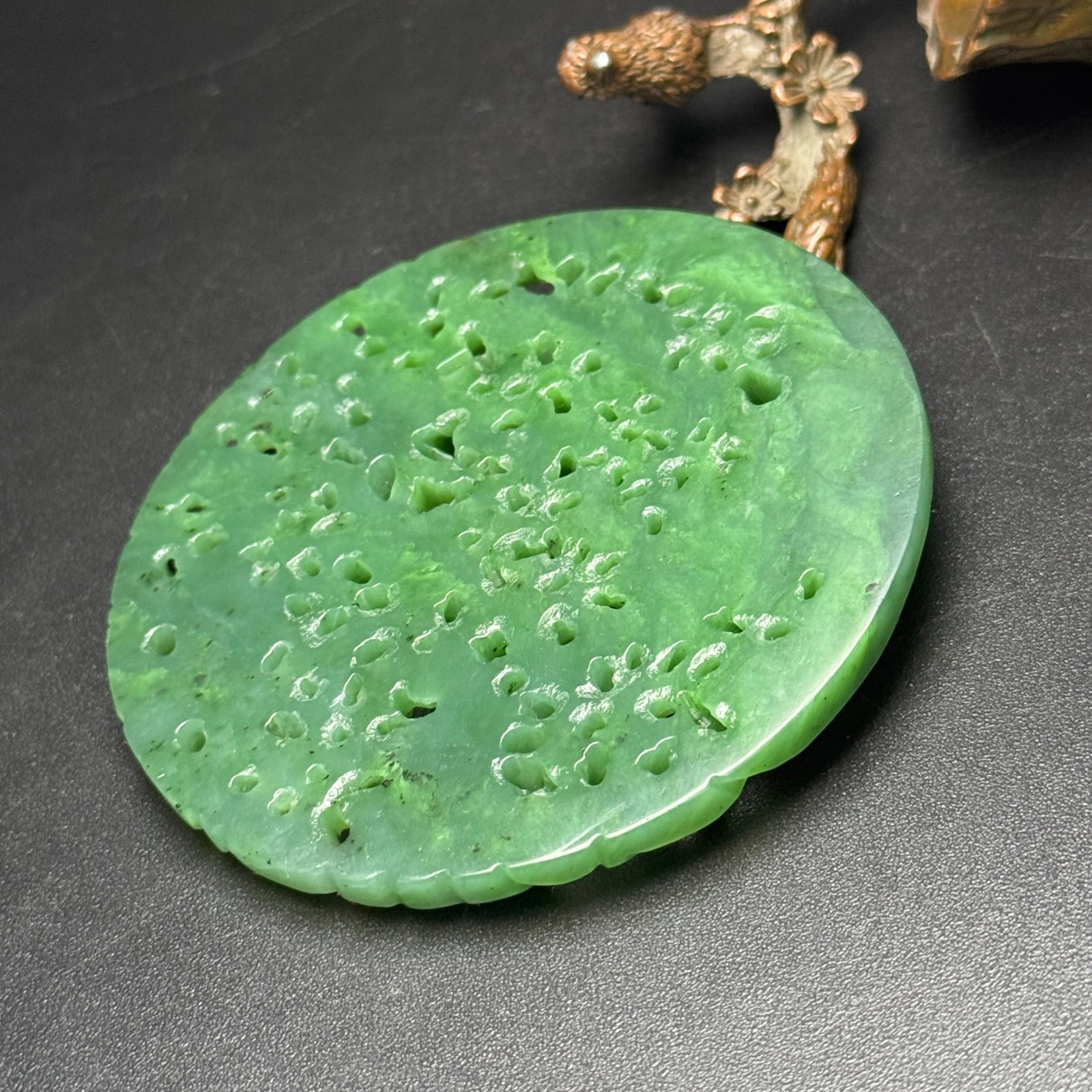 An Exquisite Jasper Figure Pattern Pendant - 4