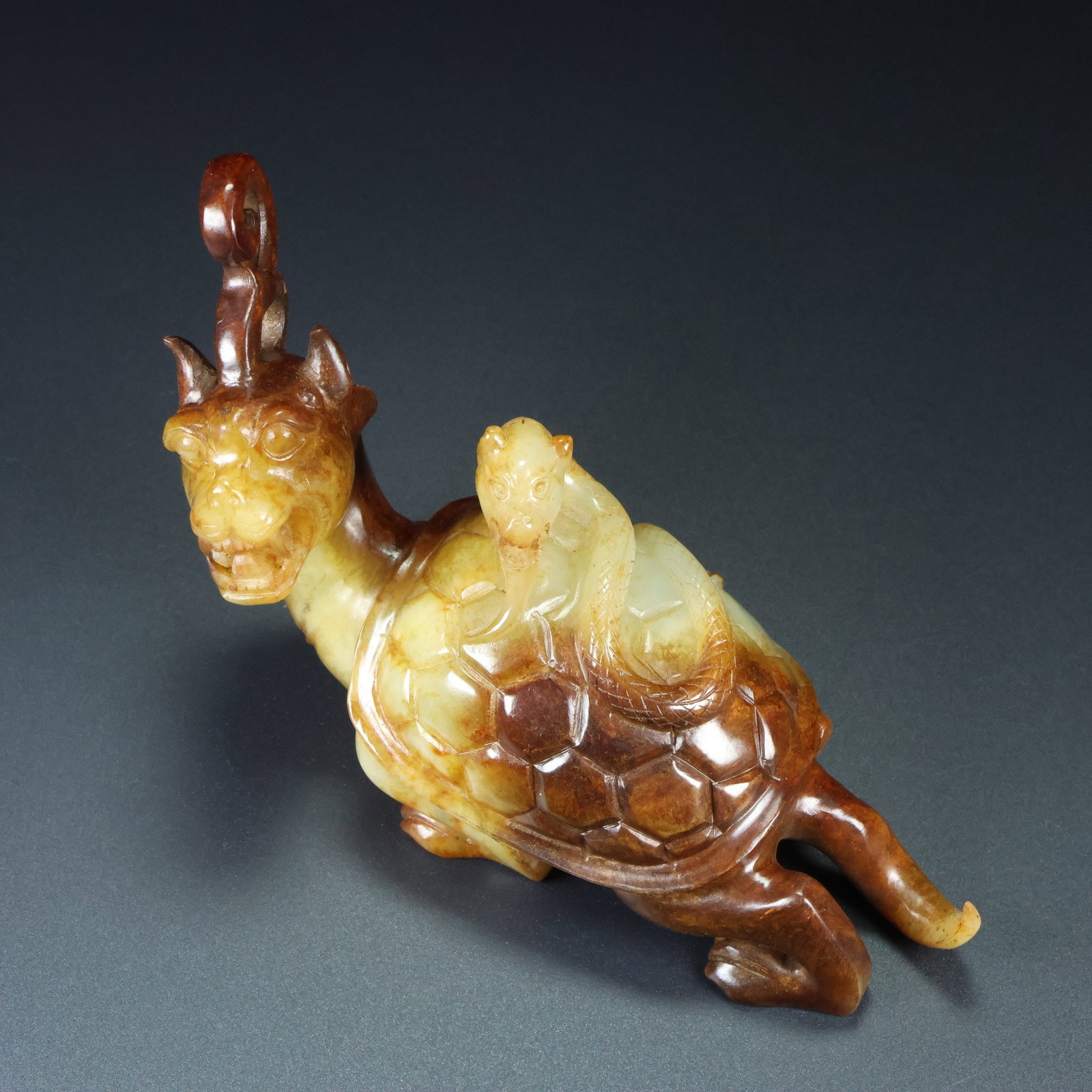An Exquisite White Jade Snake Pattern Turtle Ornament: An Exquisite White Jade Snake Pattern Turtle Ornament