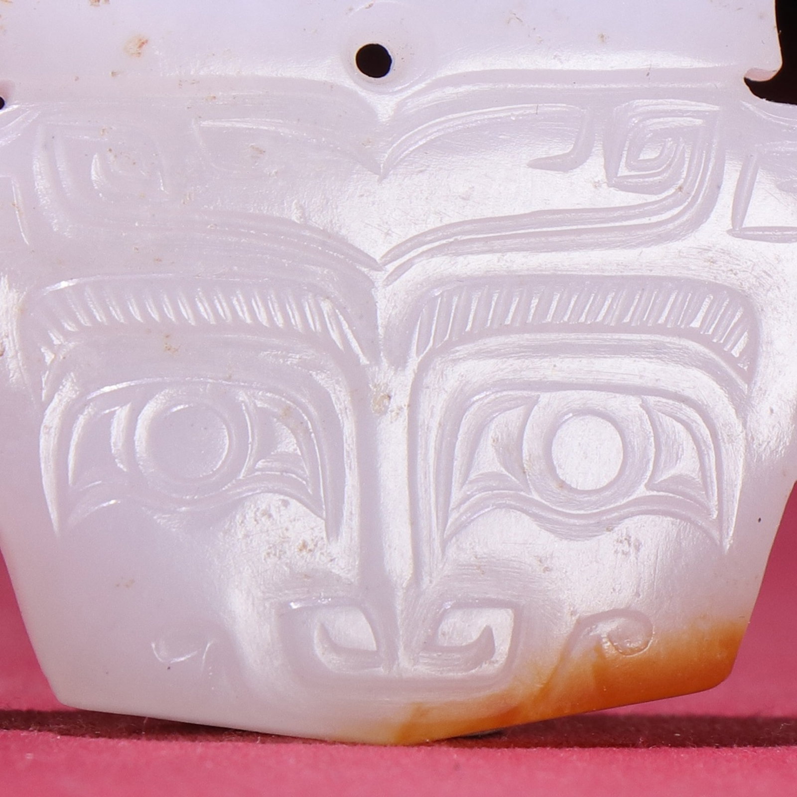White Jade Figure-Face Pattern Pendant - 5