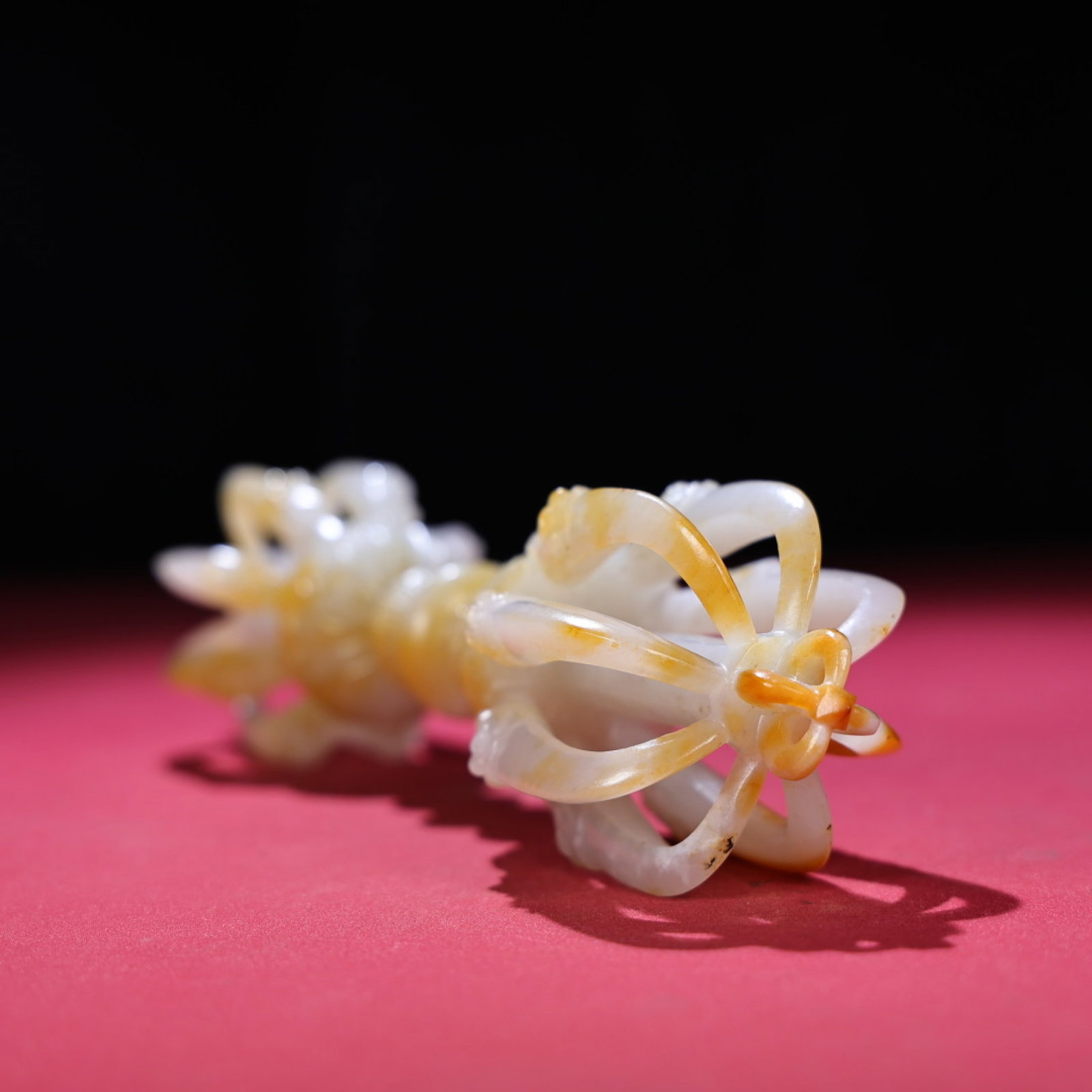 An Exquisite White Jade Ritual Implement - 6