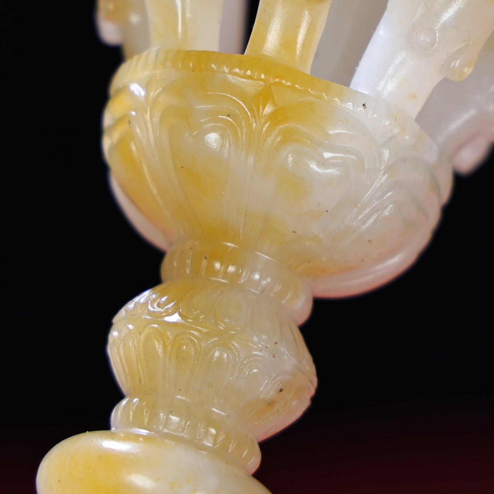 An Exquisite White Jade Ritual Implement - 8
