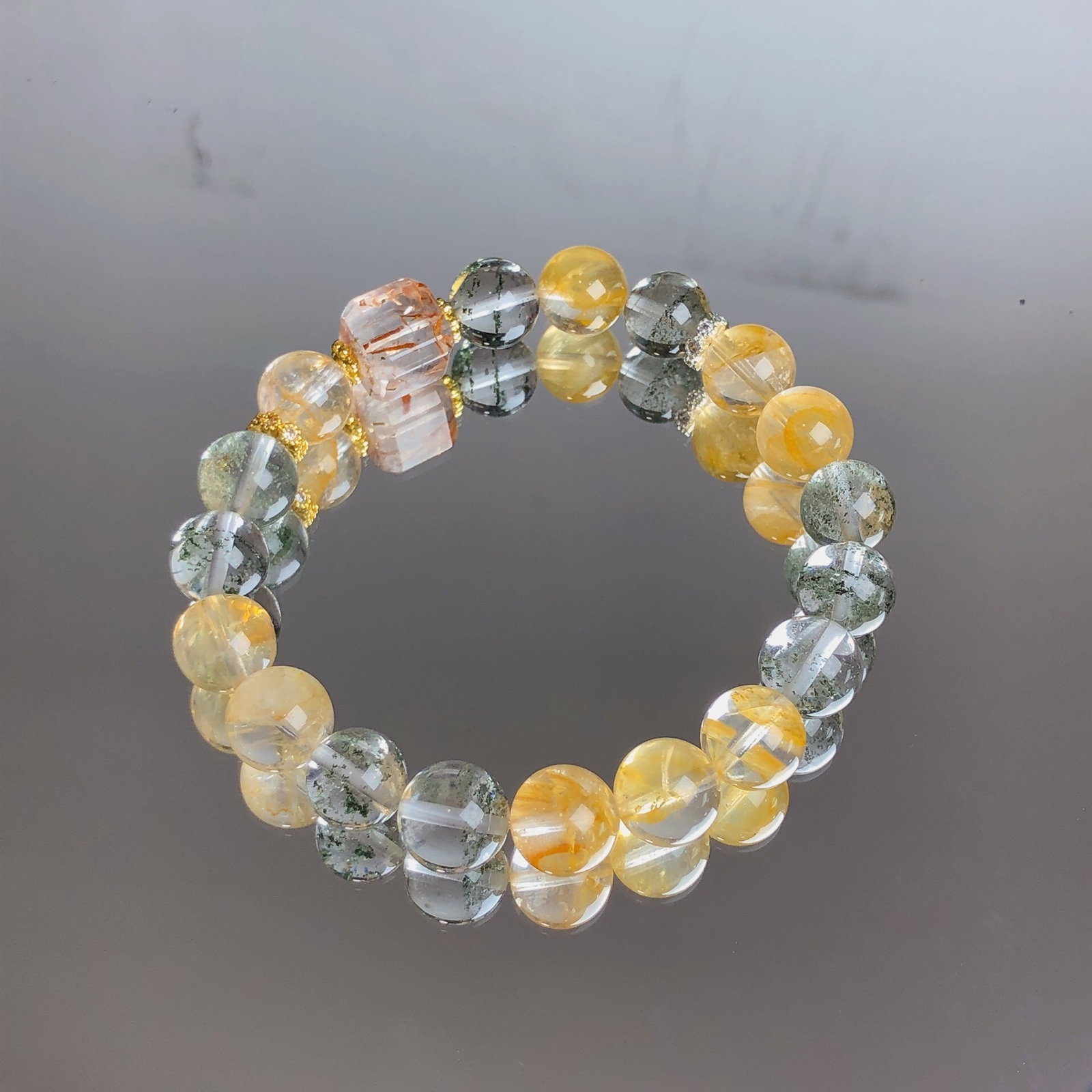 An Exquisite Crystal Bracelets - 2