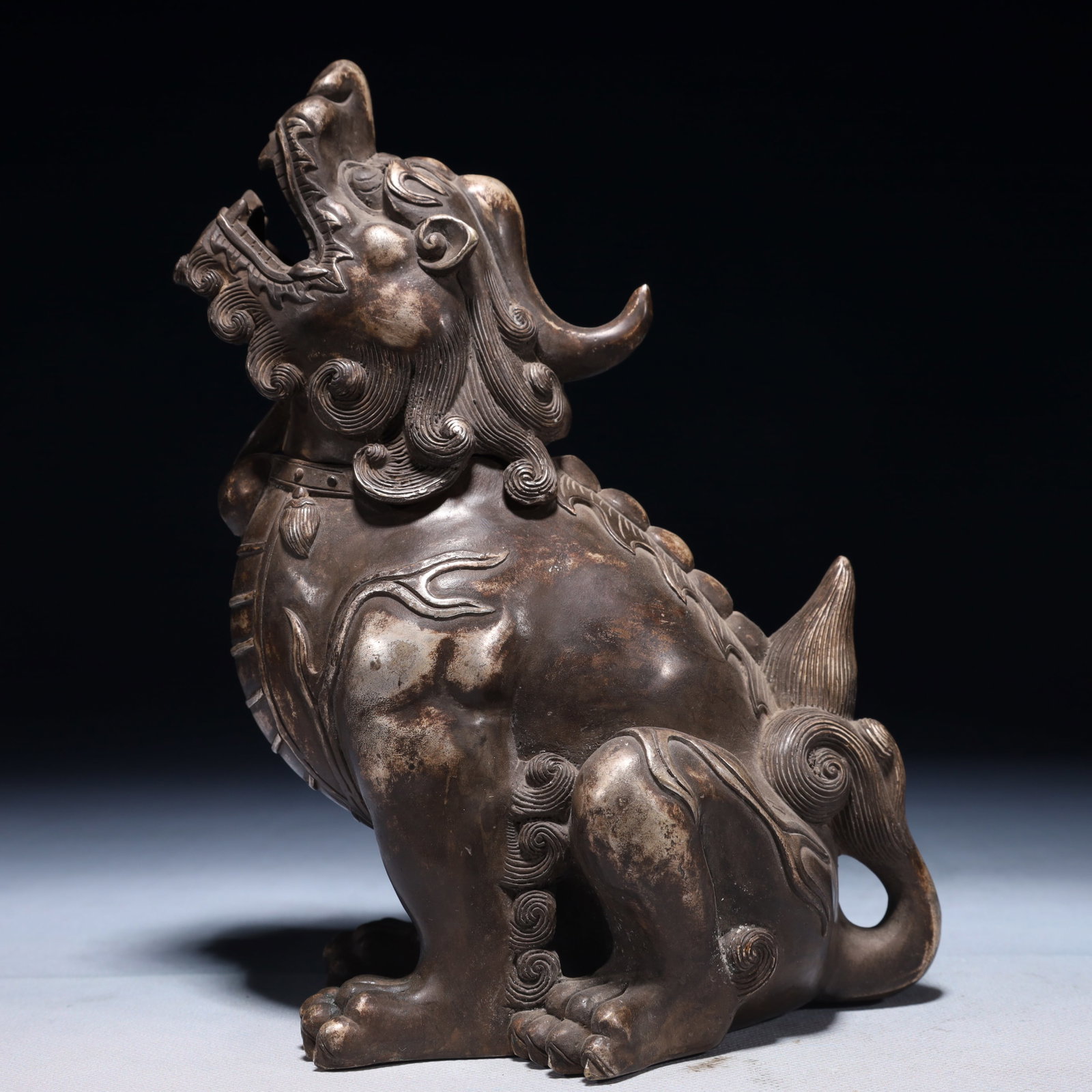 An Exquisite Silver-plated Bronze Unicorn Ornament (1 of 15)