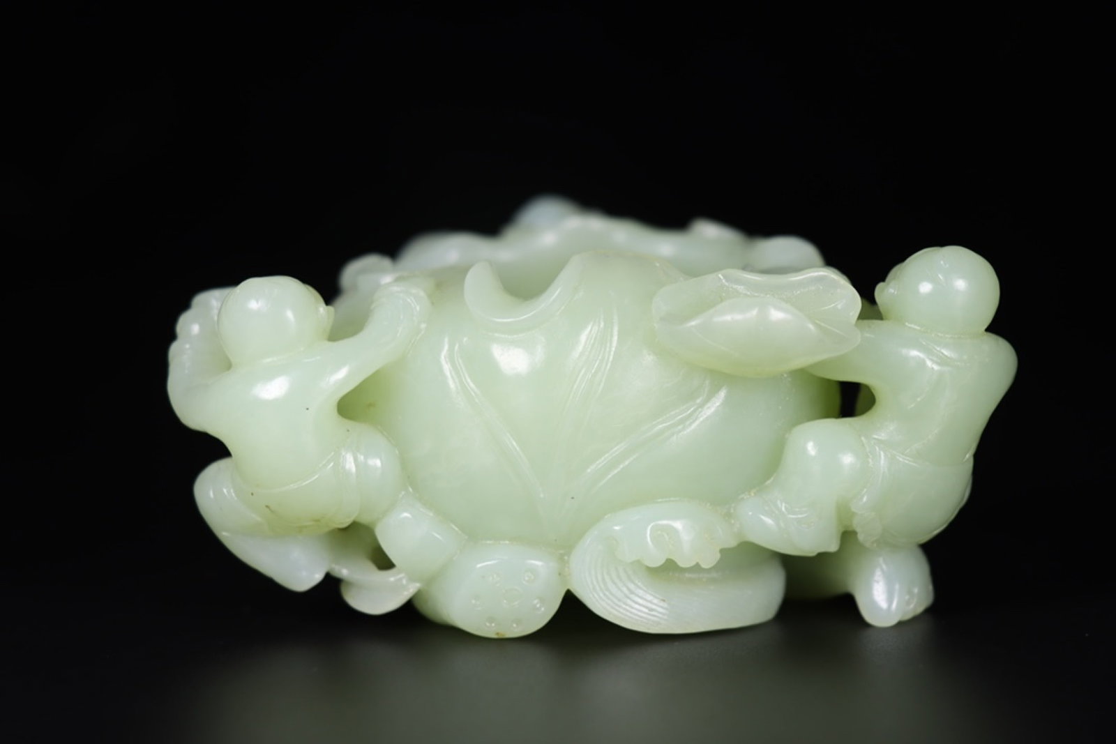 An Exquisite White Jade Figure Pattern Brush Washer (1 of 9)