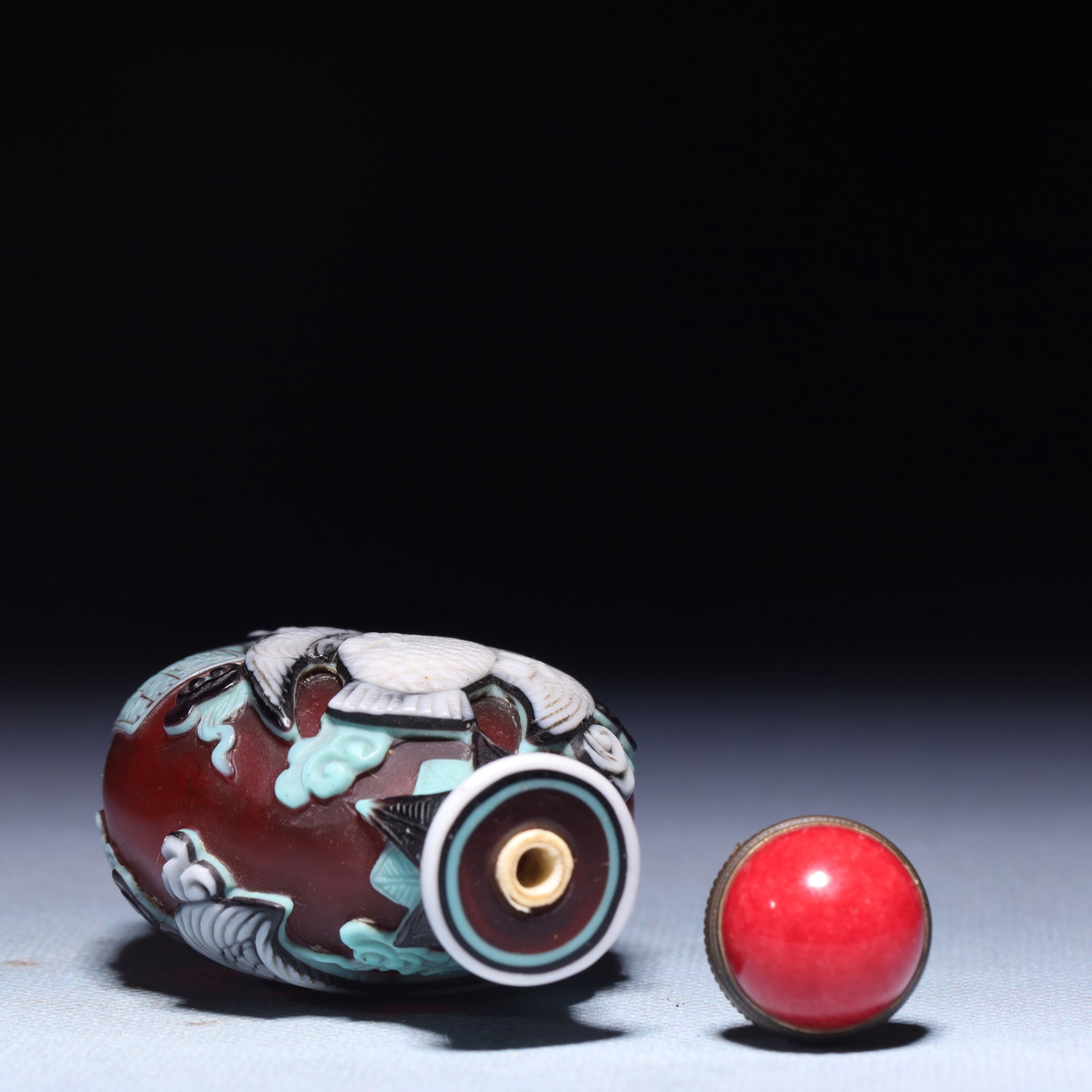 An Exquisite Glass Eagle Pattern Snuff Bottle - 7