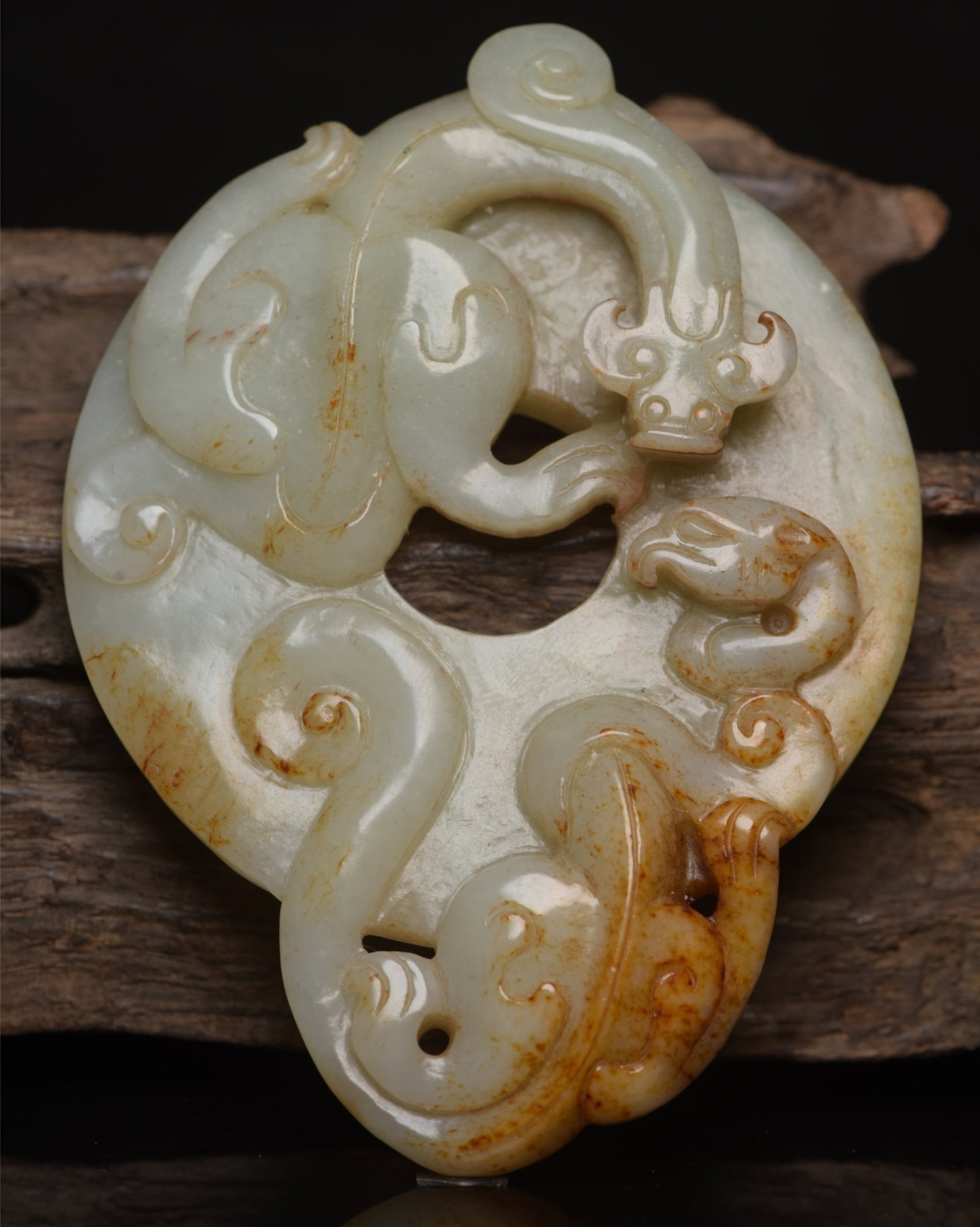 An Exquisite White Jade Dragon and Phoenix Pattern Pendant (1 of 9)