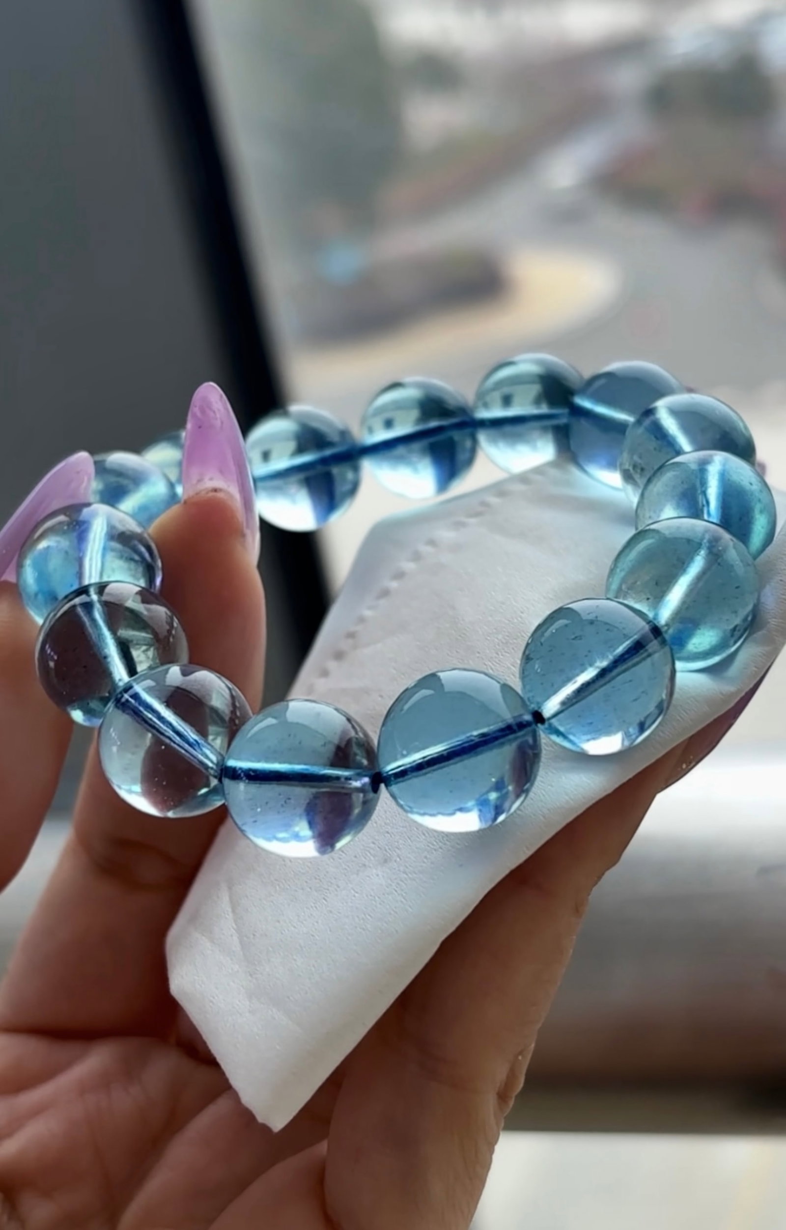 An Exquisite Aquamarine Bracelet: An Exquisite Aquamarine Bracelet