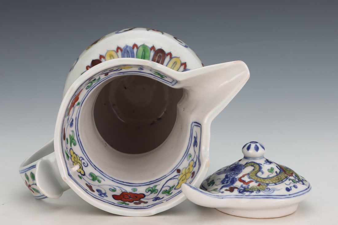An Exquisite Doucai Dragon Pattern Ewer - 7