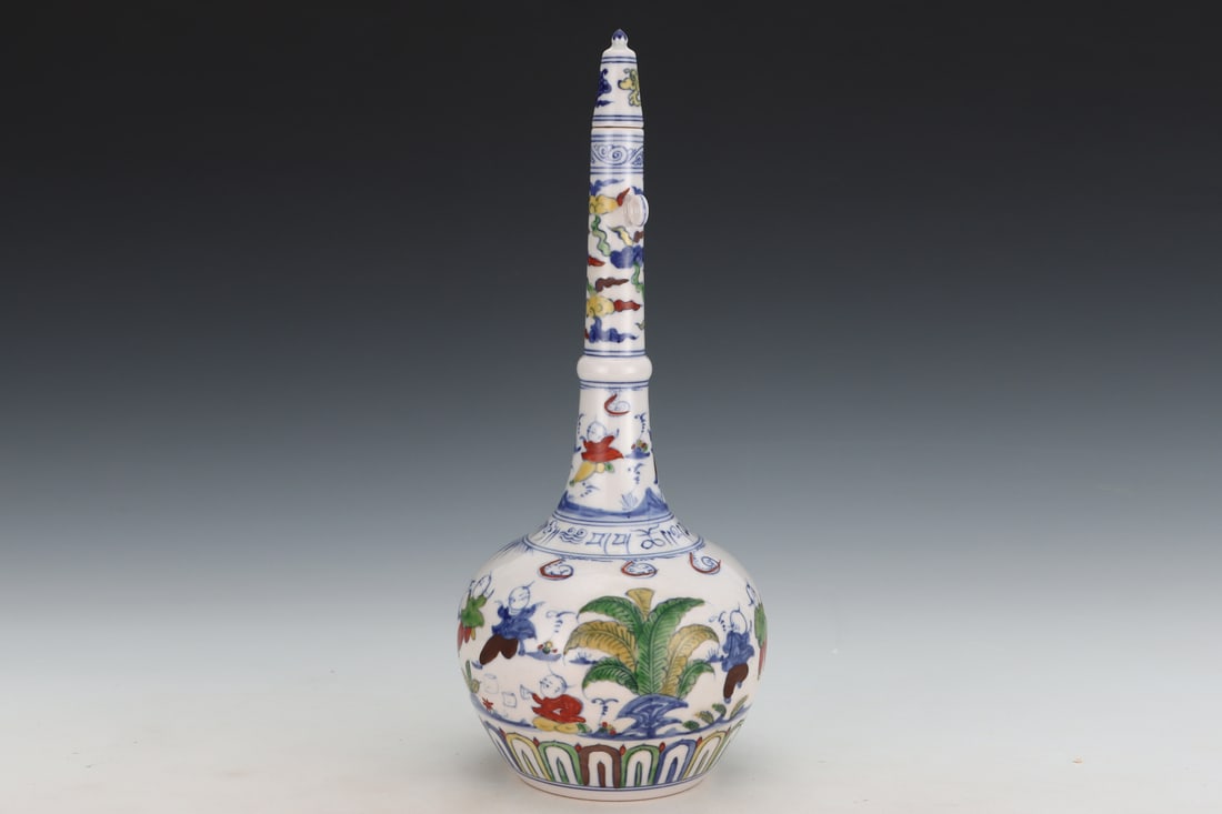 An Exquisite Doucai Figures Pattern Vase - 3