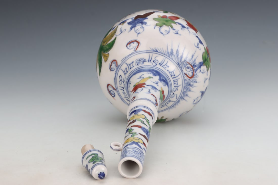 An Exquisite Doucai Figures Pattern Vase - 7