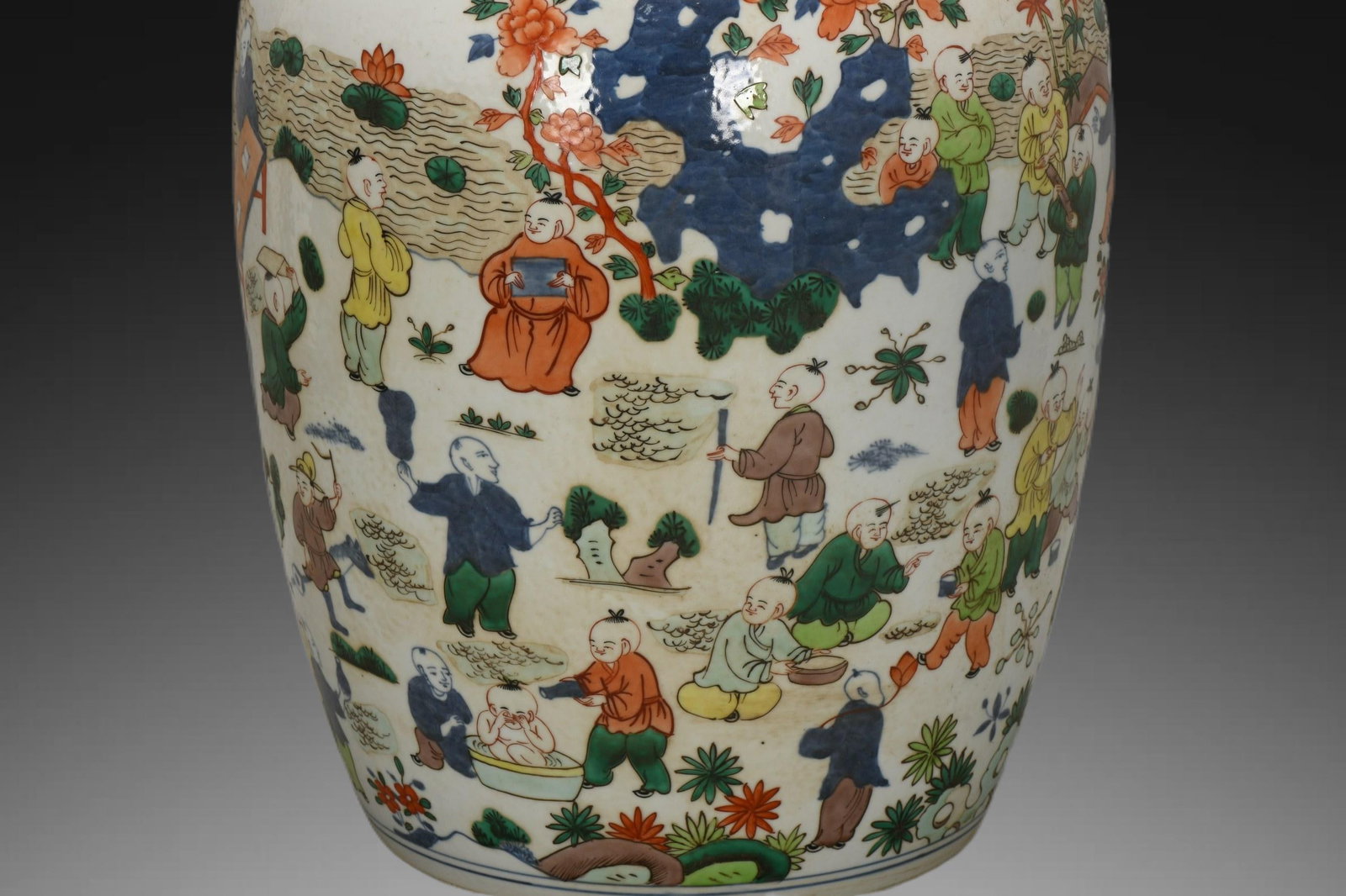 An Exquisite Doucai Figures Pattern Jar - 7
