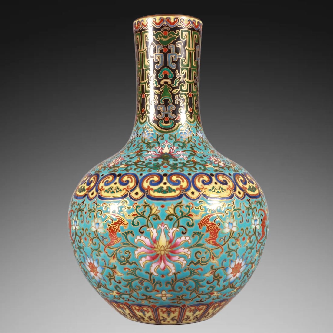 An Exquisite Enamel Painted Gold Lotus Pattern Vase: An Exquisite Enamel Painted Gold Lotus Pattern Vase,Qing Dynasty, China,Qianlong Four-character Mark,Size:10.6inx6.7in