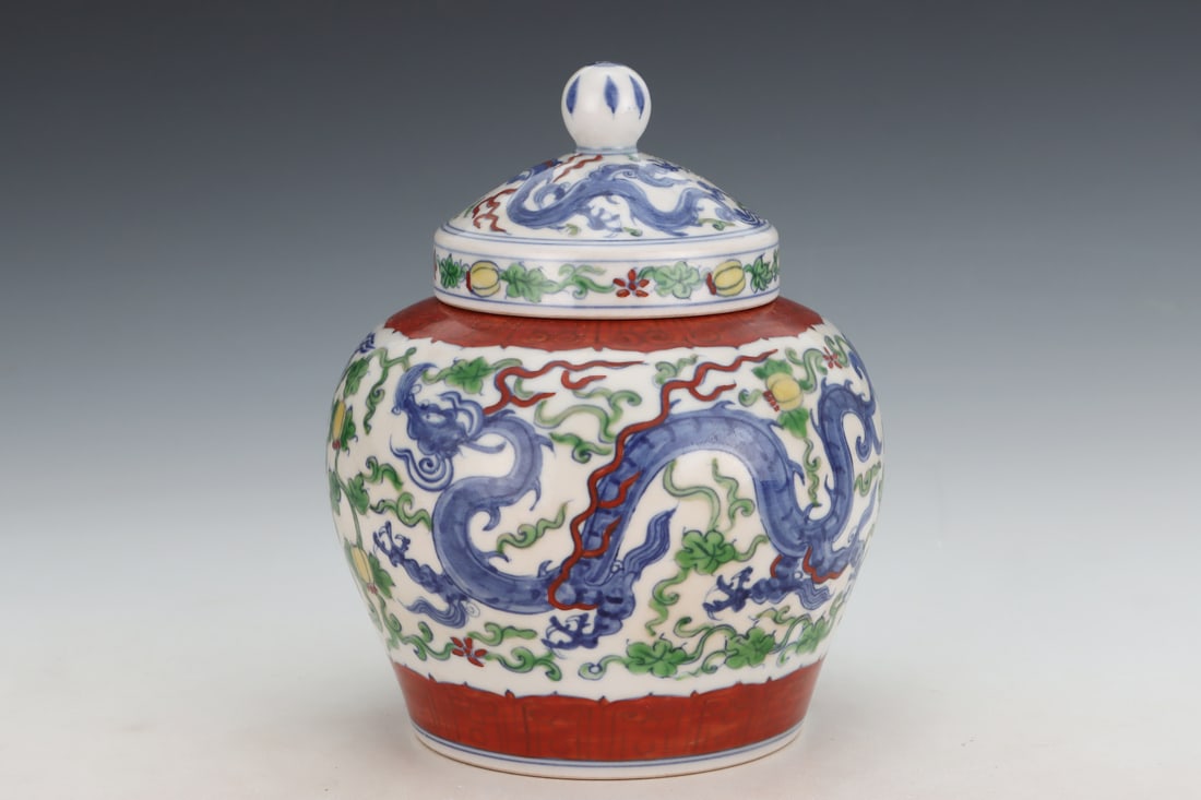 An Exquisite Doucai Dragon Pattern Jar - 4
