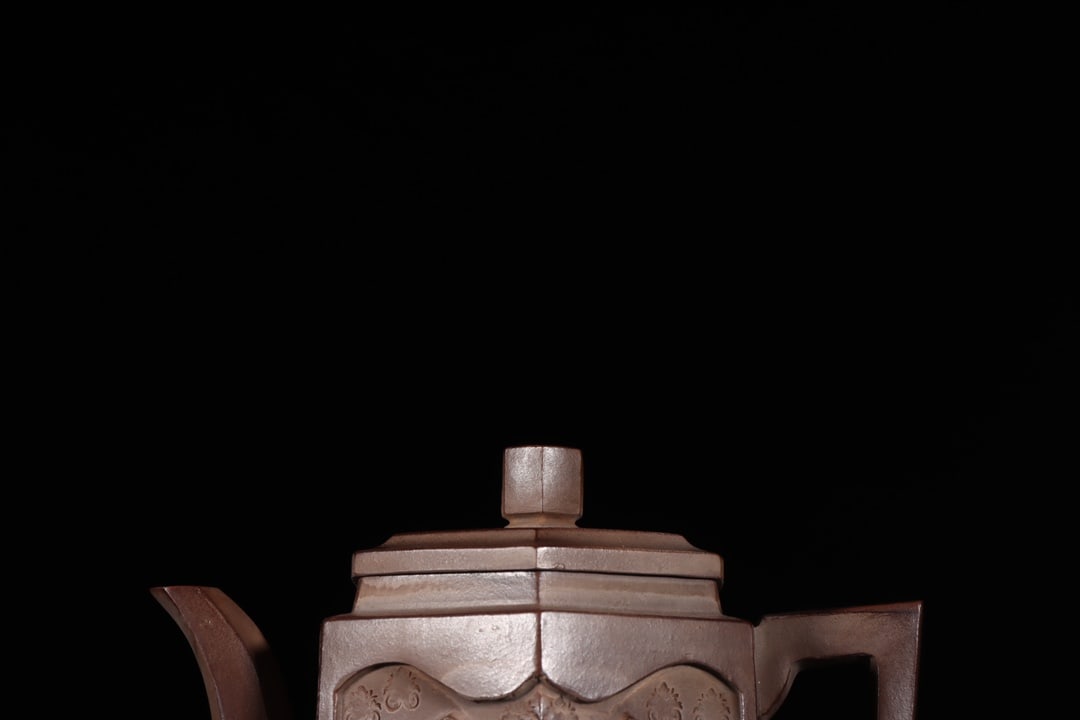 An Exquisite Zisha Flower Pattern Teapot - 2