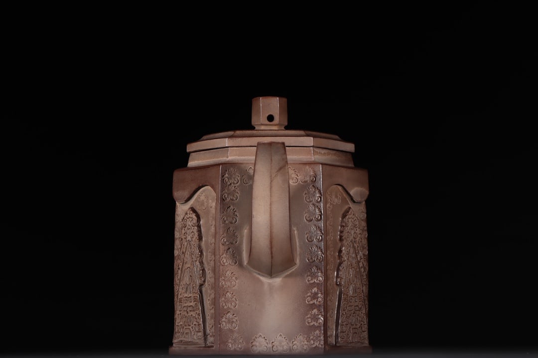 An Exquisite Zisha Flower Pattern Teapot - 5