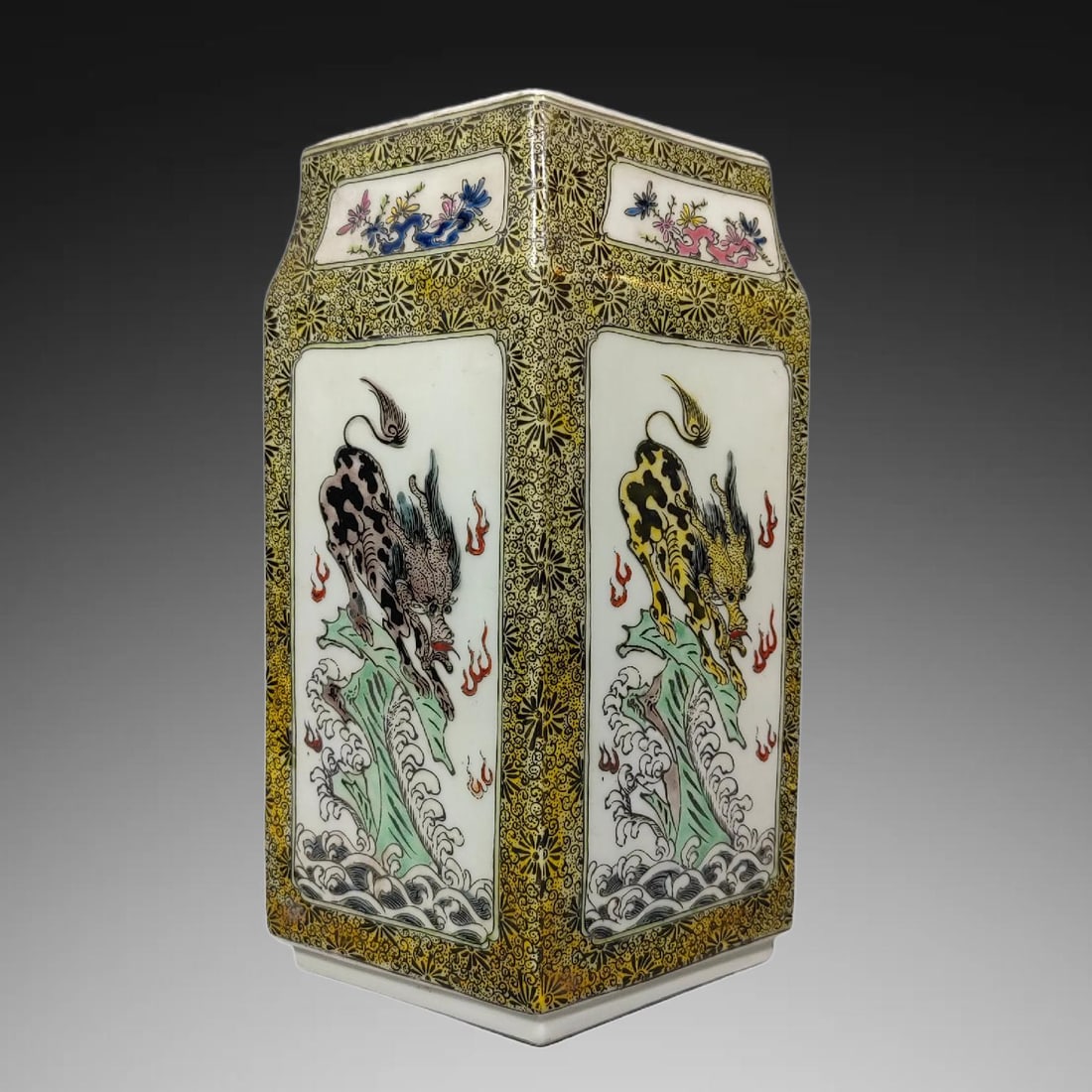 An Exquisite Tri-Color Glazed Auspicious Beast Pattern Vase: An Exquisite Tri-Color Glazed Auspicious Beast Pattern Vase,Qing Dynasty, China,Kangxi Six-character Mark,Size:7.1inx4.9inx10in 三彩瑞兽纹瓶,中国清