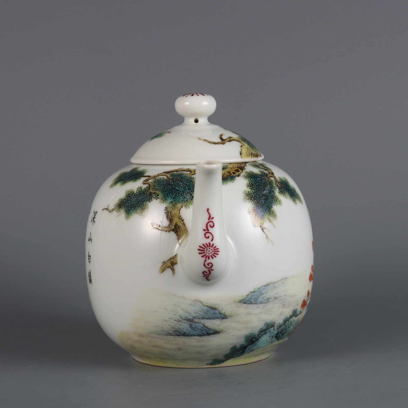 An Exquisite Enamel Monkey Pattern Ewer - 2
