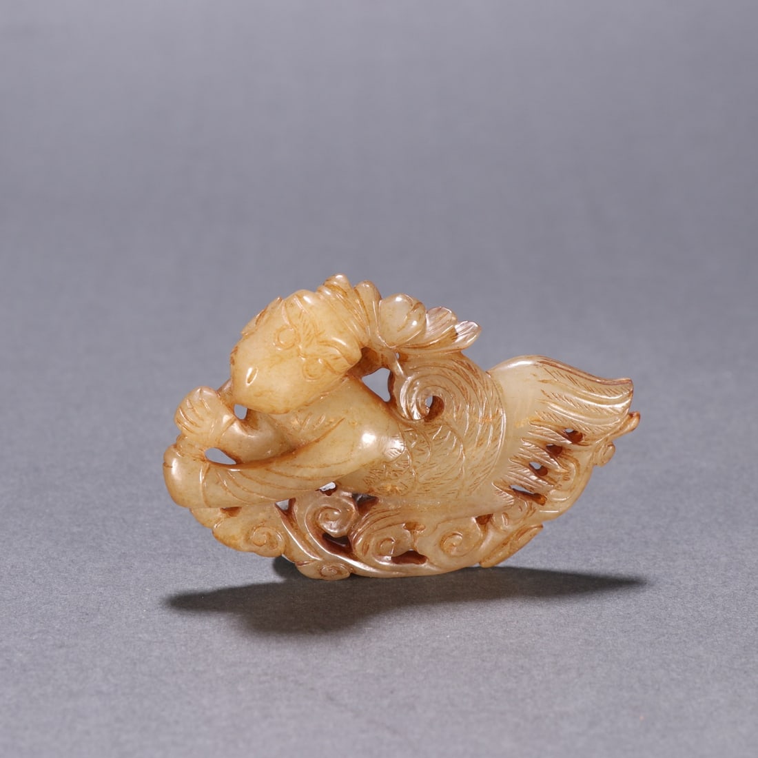 An Exquisite Hotan Jade Figures Carving: An Exquisite Hotan Jade Figures Carving, Han Dynasty, China,Size:1.7inx2.5in ,Weight:33.5g 和田玉人物雕件, 中国汉代