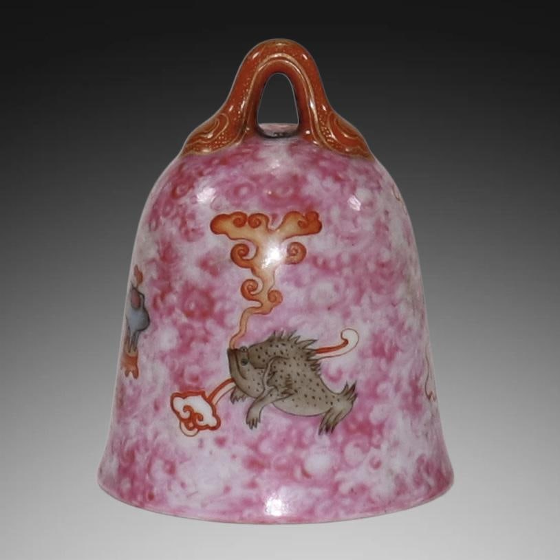 An Exquisite Ruby Red-Glazed Auspicious Beast Pattern Bell - 4