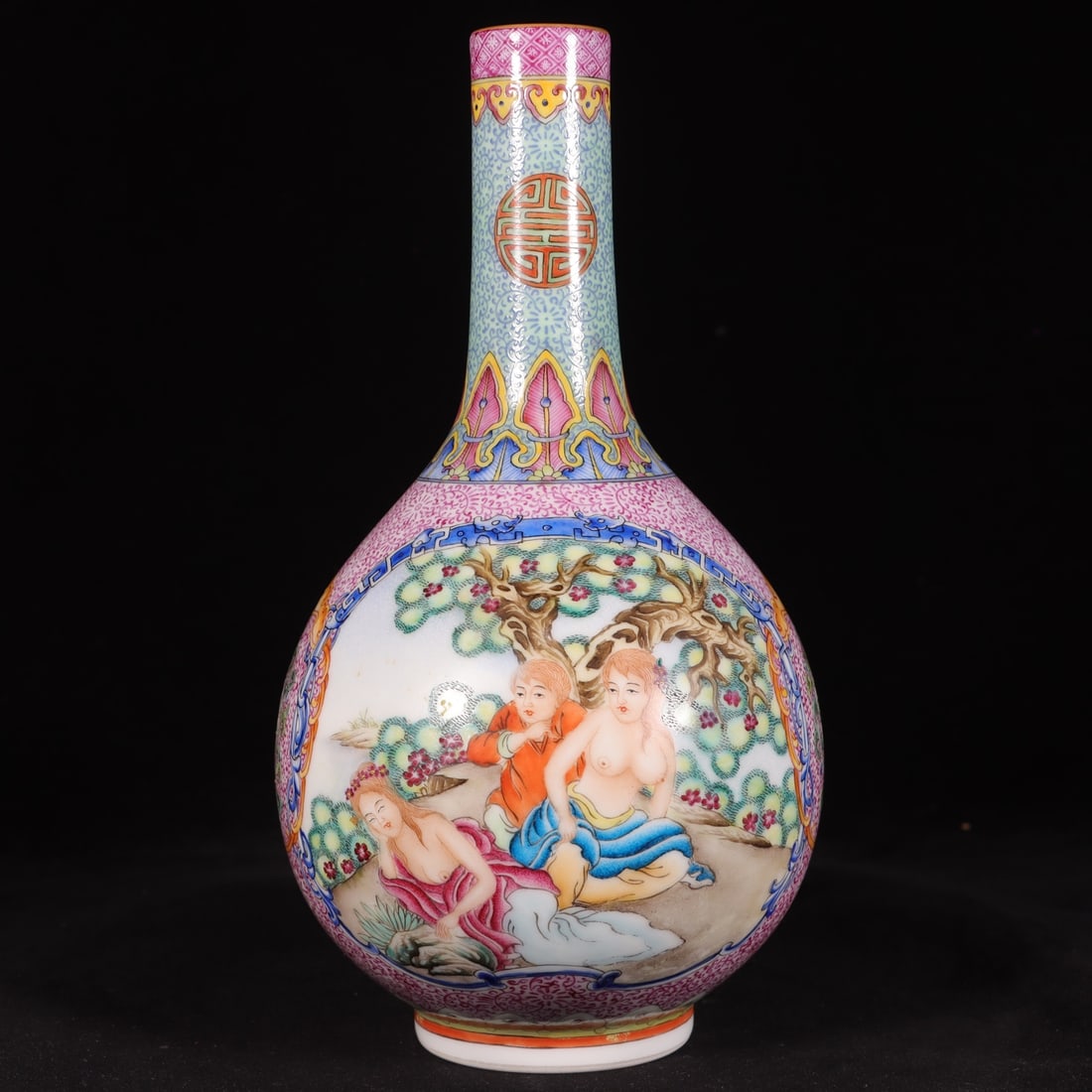 An Exquisite Famille-Rose Figures Pattern Vase: An Exquisite Famille-Rose Figures Pattern Vase,Qing Dynasty, China,Qianlong Four-character Mark,Size:9.3inx5.1inx2.4in