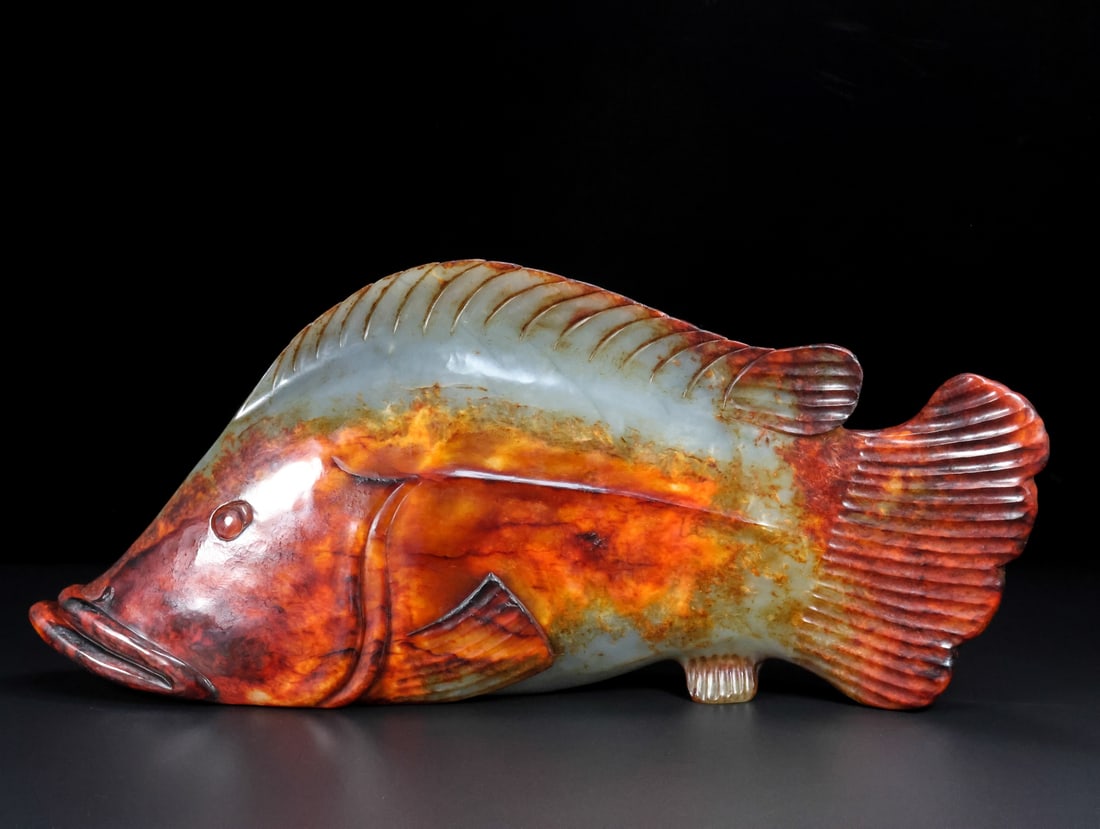 An Exquisite Hotan Jade Fish Ornament: An Exquisite Hotan Jade Fish Ornament,Han Dynasty, China,Size:20.9inx3.5inx9.1in ,Weight:12250g 和田玉鱼摆件,中国汉代
