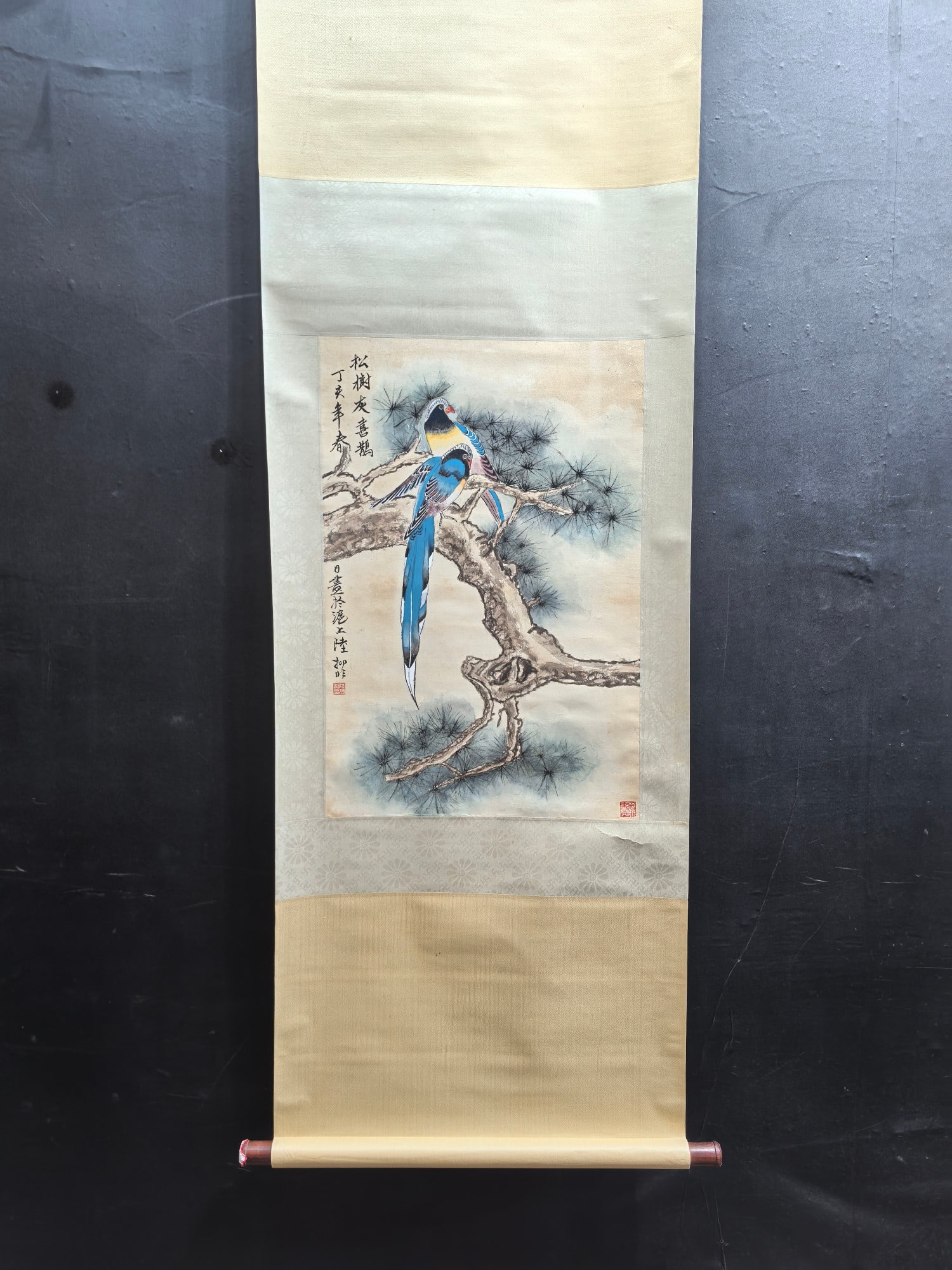 A Chinese Vertical Scroll Ink Painting of Flowers and Birds on Paper: A Chinese Vertical Scroll Ink Painting of Flowers and Birds on Paper,Modern Time of China,Lu Liufei,without frame size:16.9inx25.2in 一幅中国水墨纸本