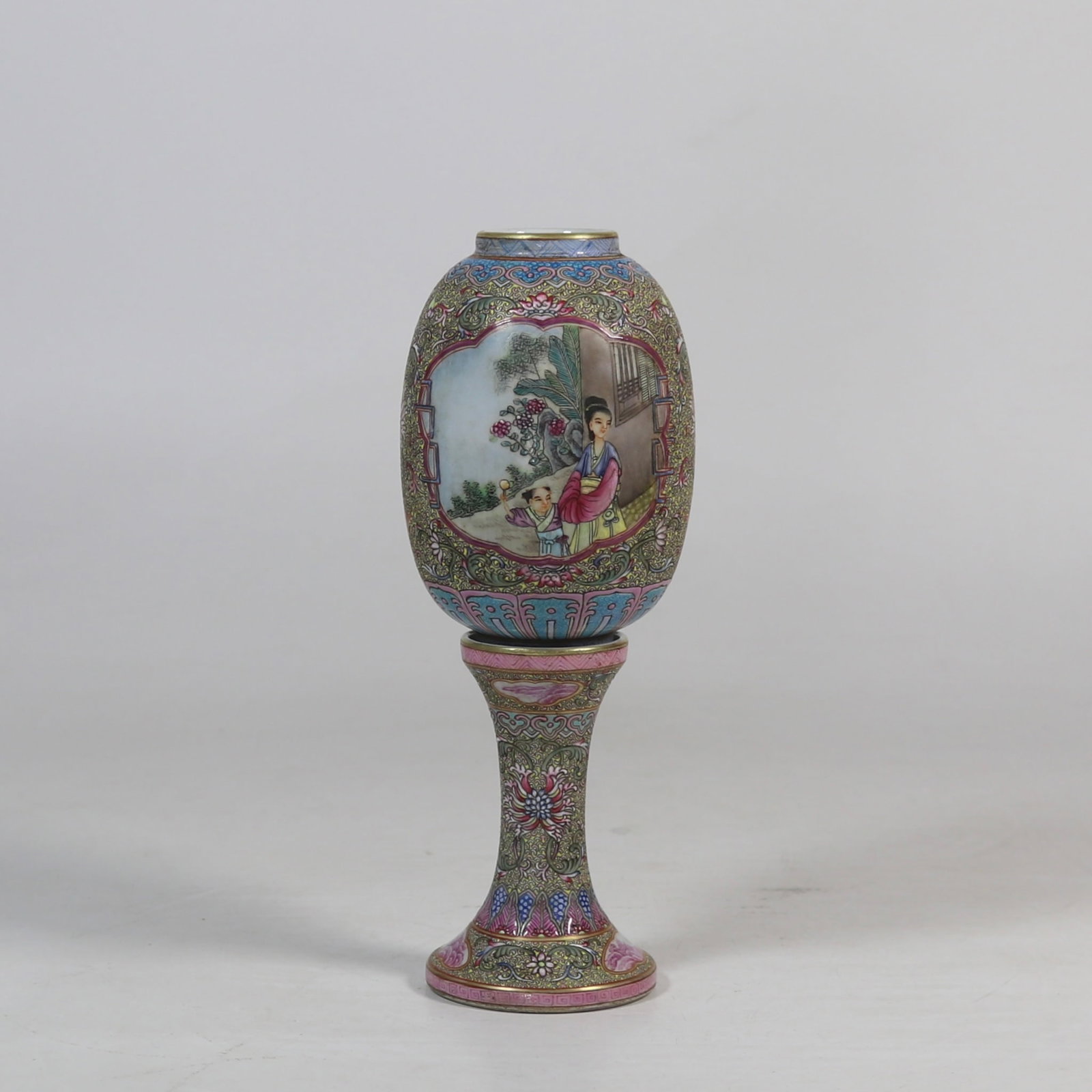 An Exquisite Enamel Figures Pattern Lantern - 3
