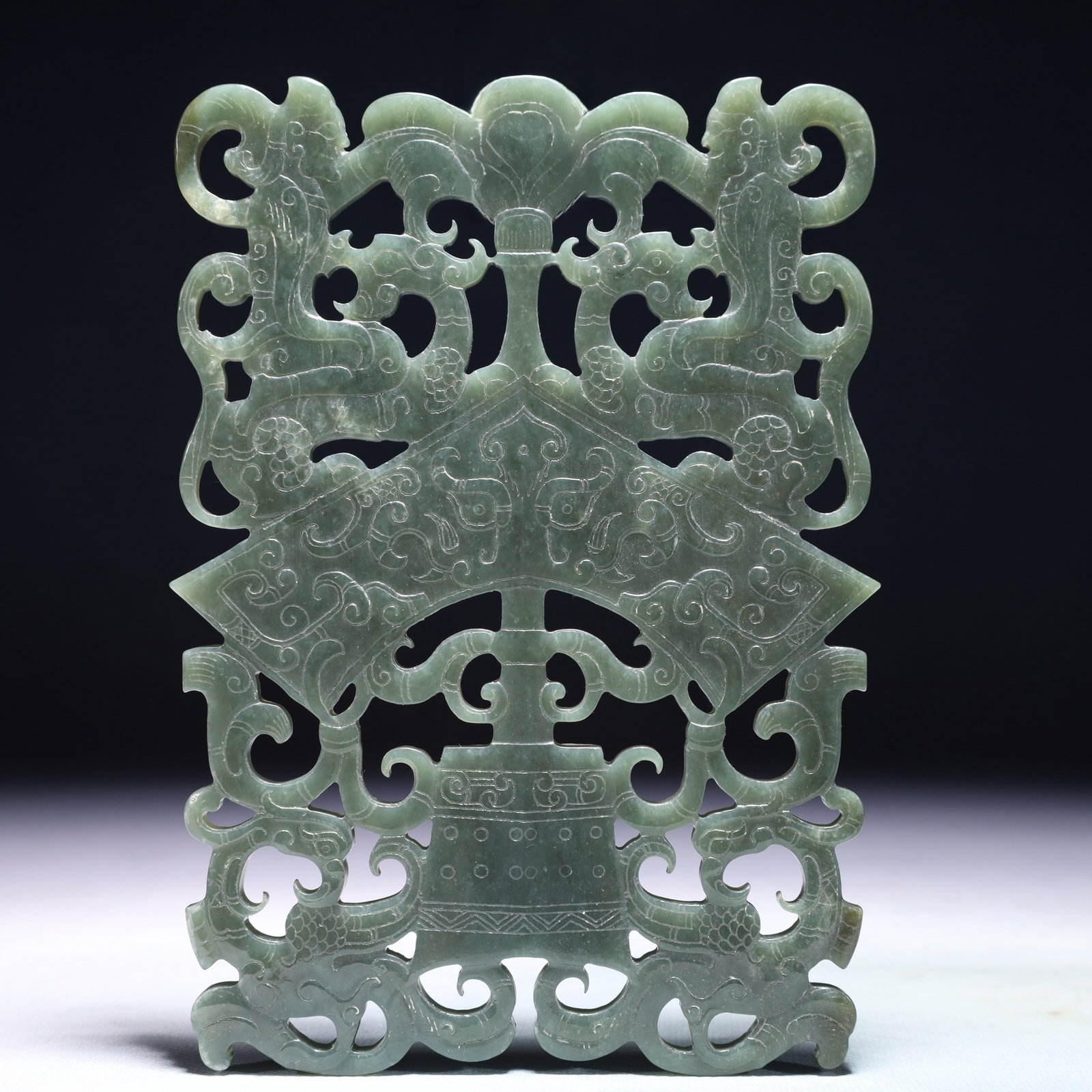 An Exquisite Jasper Beast-Face Pattern Pendant - 6