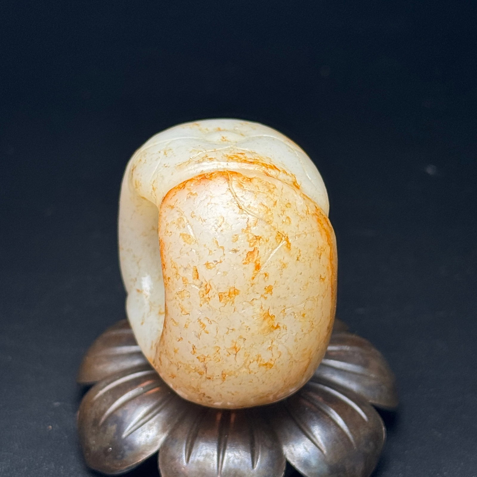 An Exquisite White Jade Thumb Ring - 5